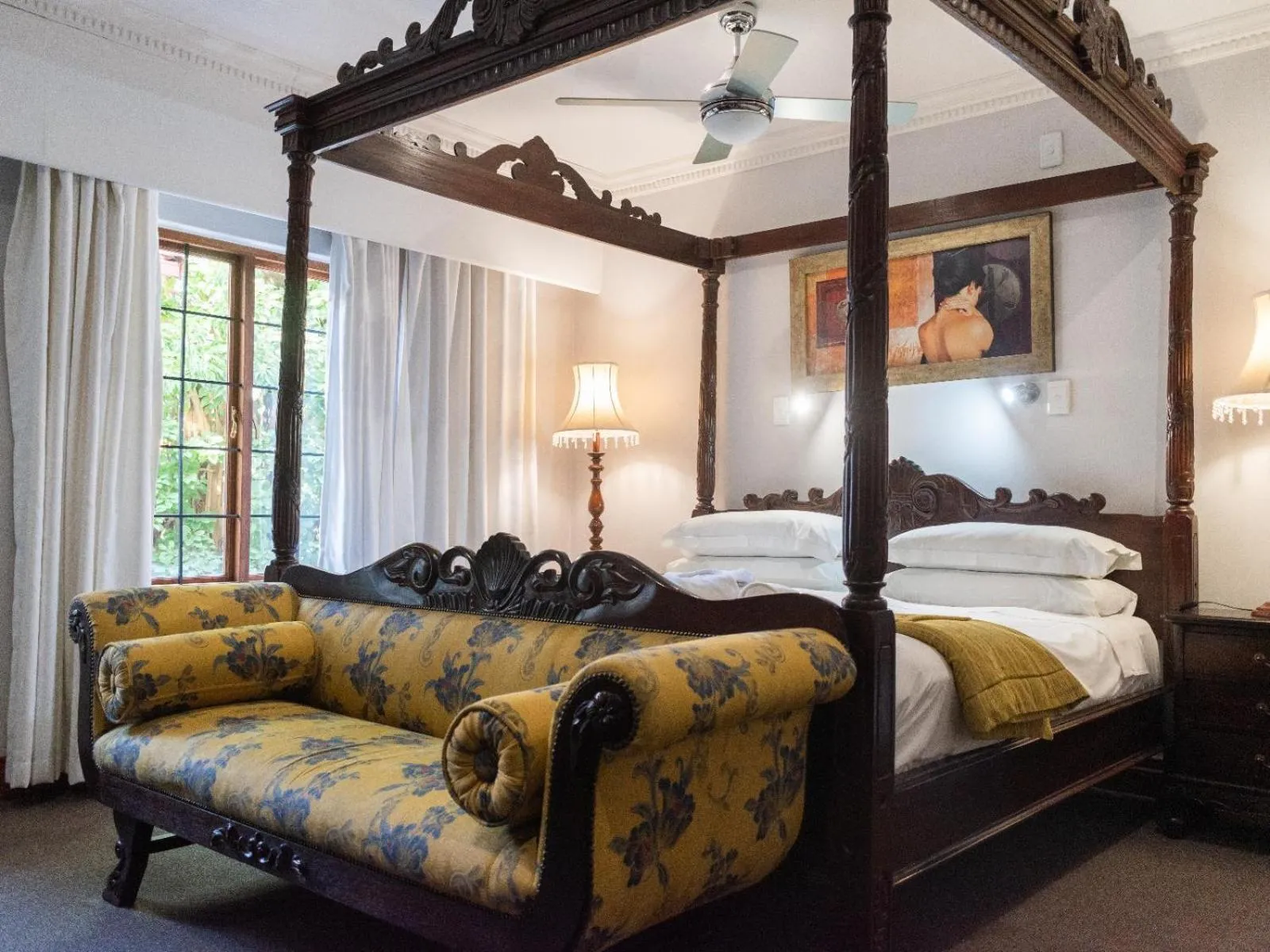 Bed in Aanmani Rose Guesthouse