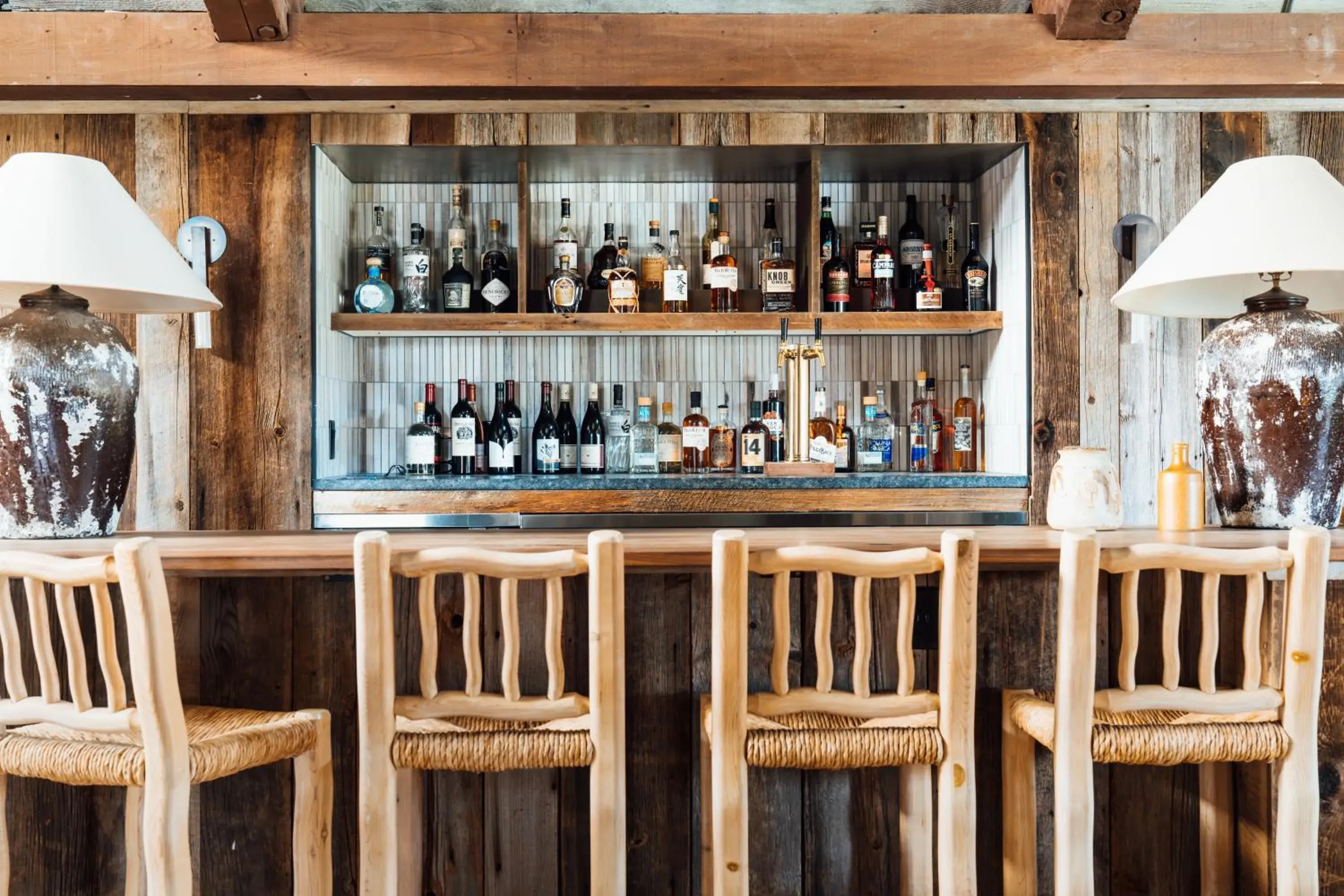 Lounge or bar in AWOL Stowe Lounge or bar in AWOL Stowe