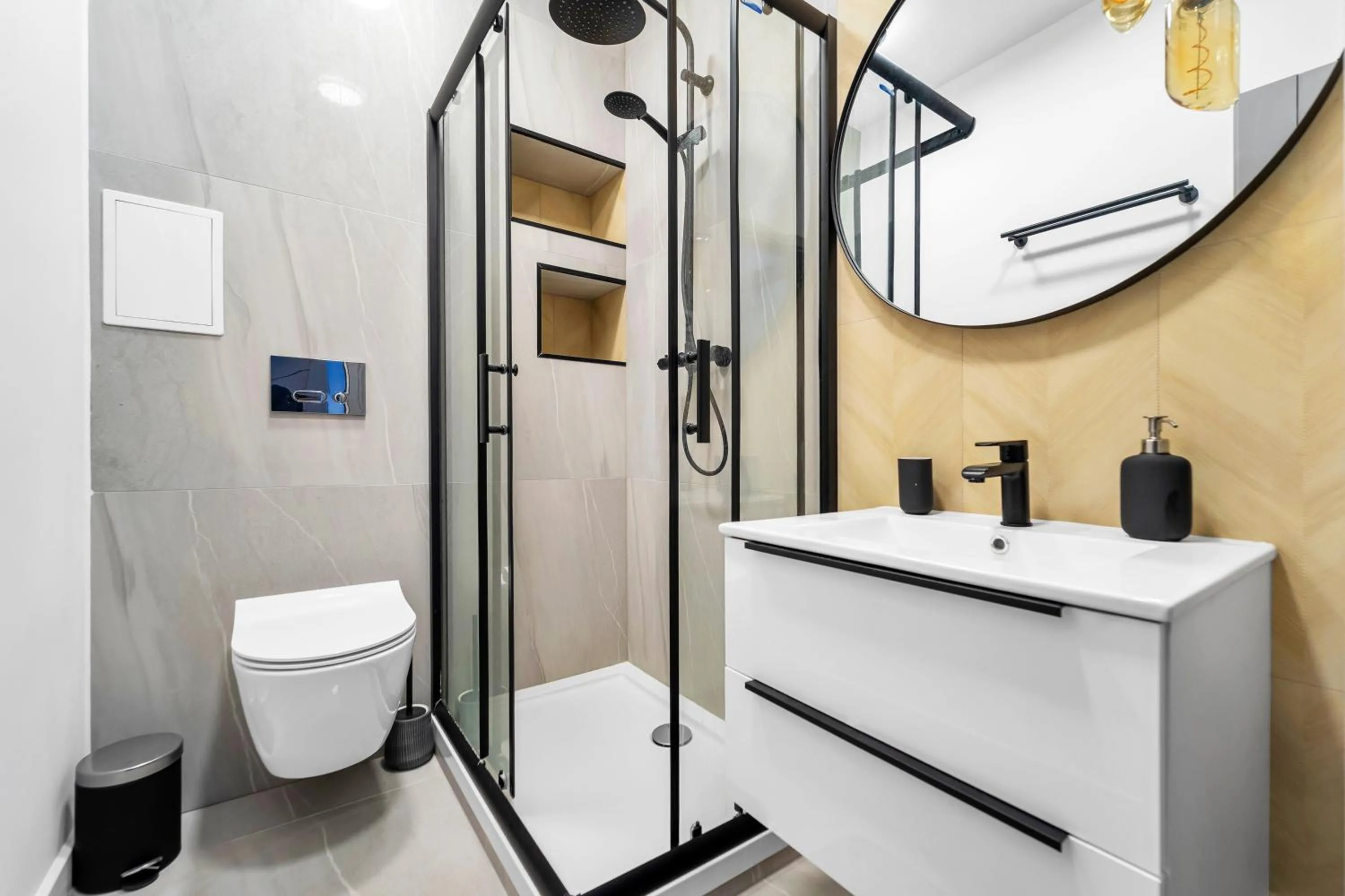 Powiśle Business Apartments - Balcony, Workspace - by Rentujemy