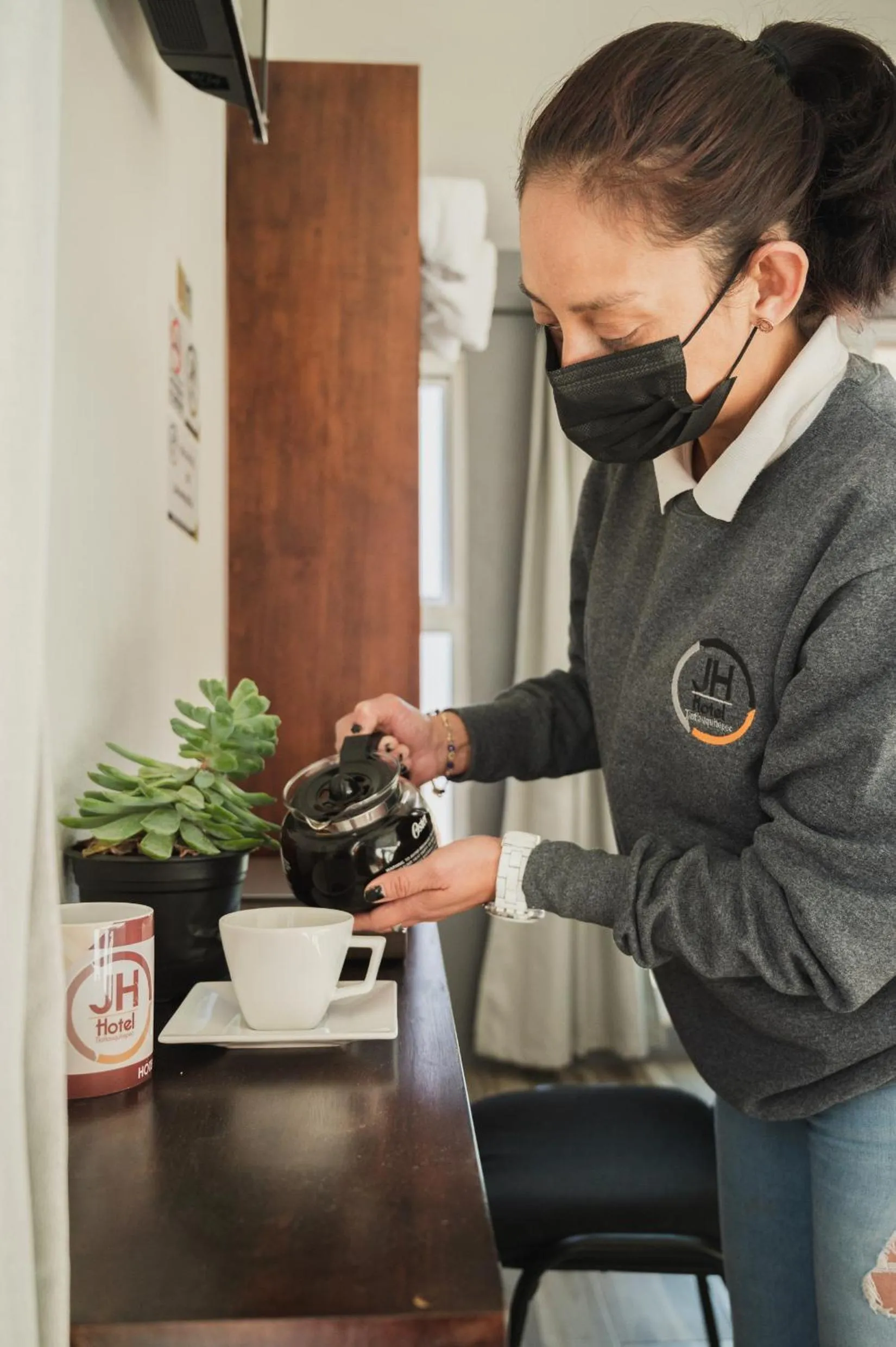 People in JH Hotel Tlatlauqui