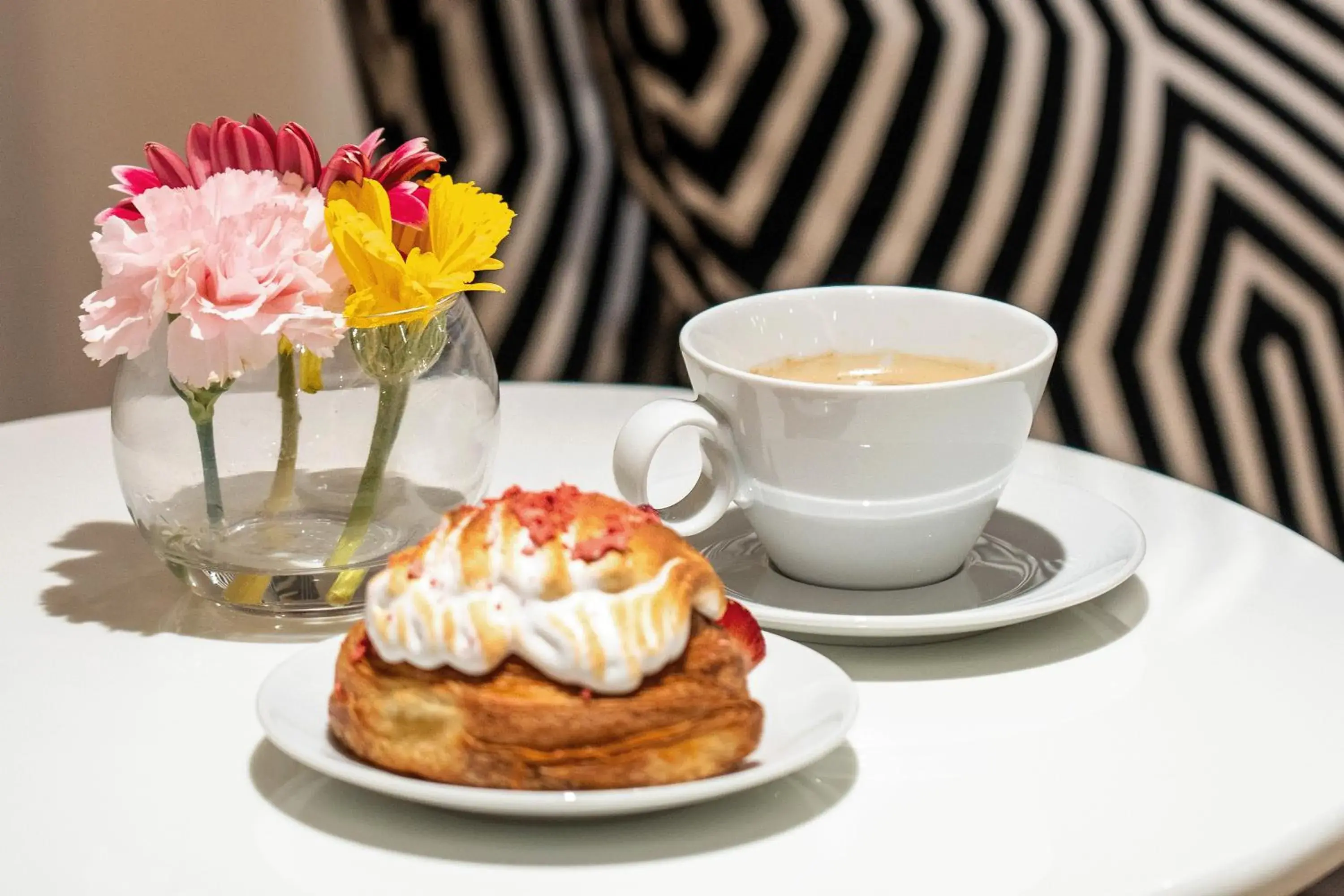 Food and drinks in AZUR Legacy Collection Hotel Food and drinks in AZUR Legacy Collection Hotel