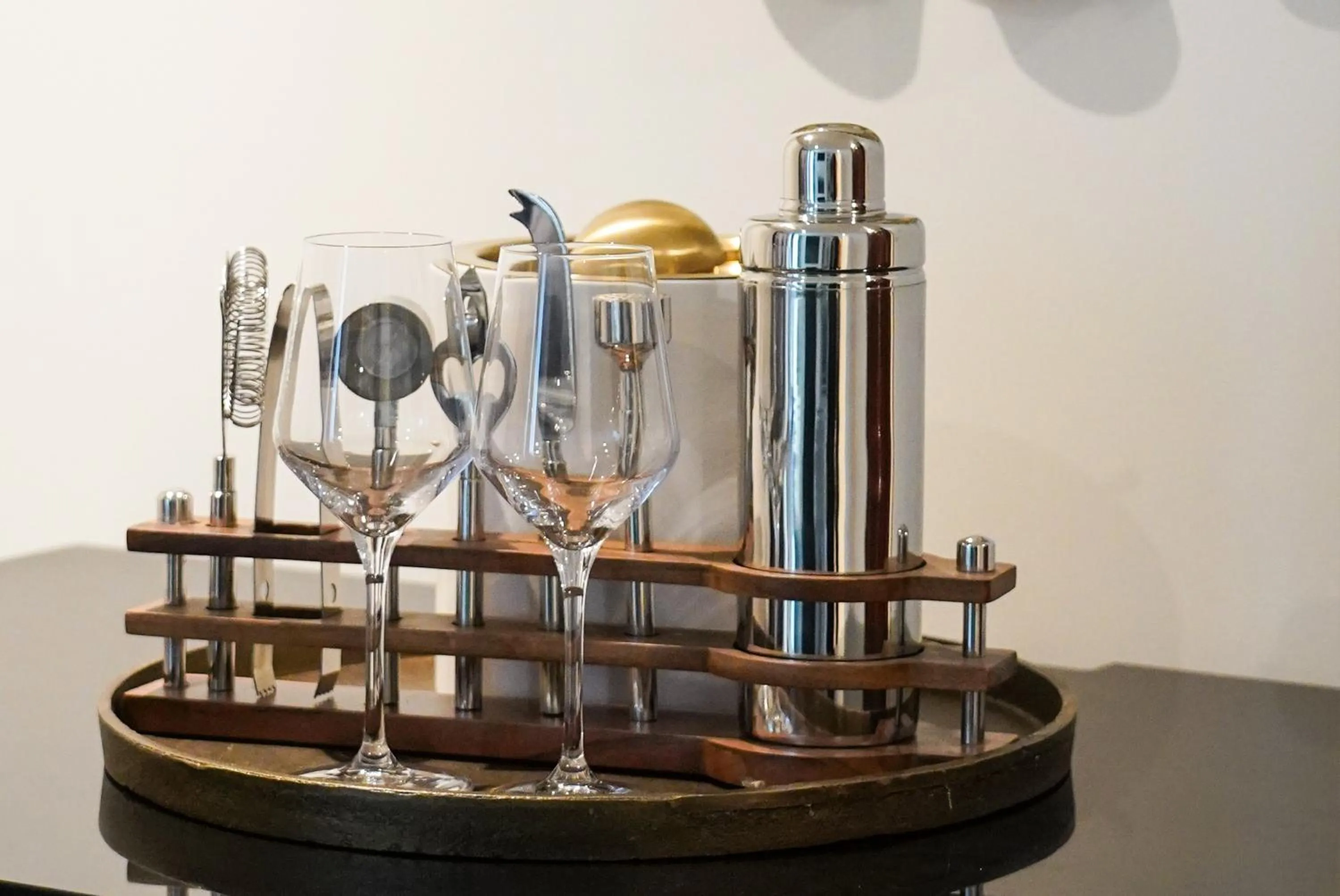 Drinks in AZUR Legacy Collection Hotel