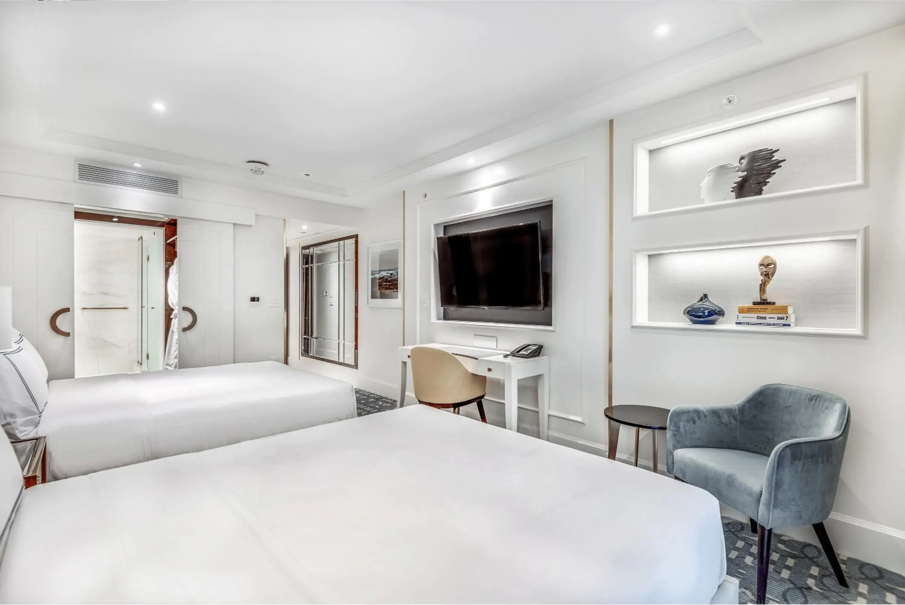 Bed in AZUR Legacy Collection Hotel Bed in AZUR Legacy Collection Hotel