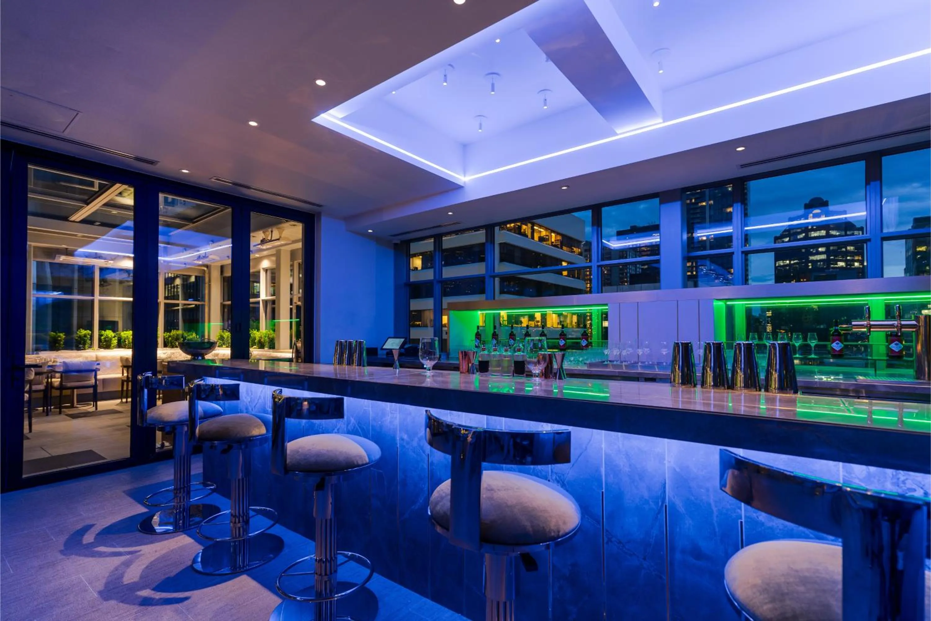 Restaurant/places to eat in AZUR Legacy Collection Hotel