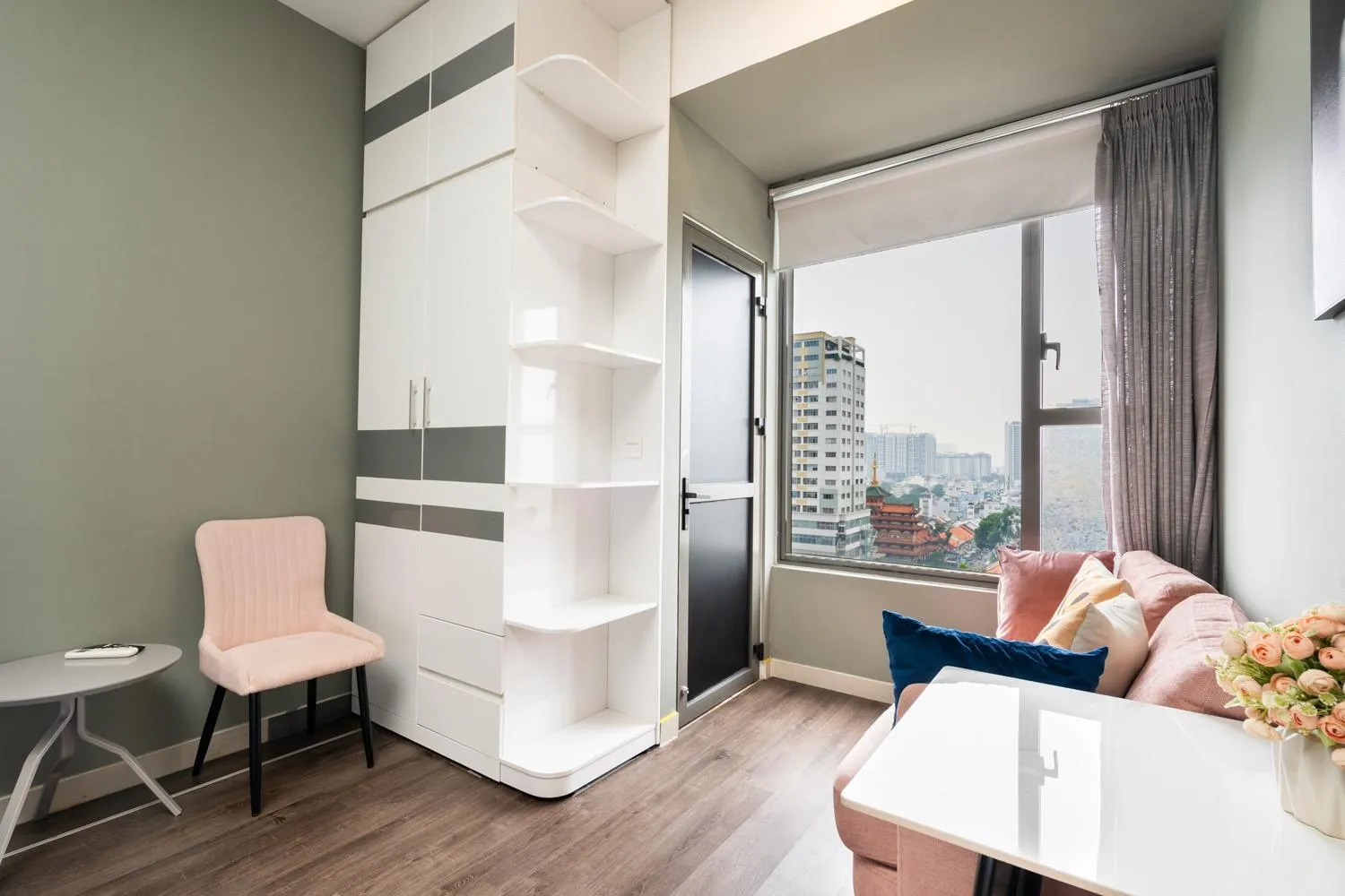 YO's Homes Rivergate Apartment Infinity Pool Near District 1