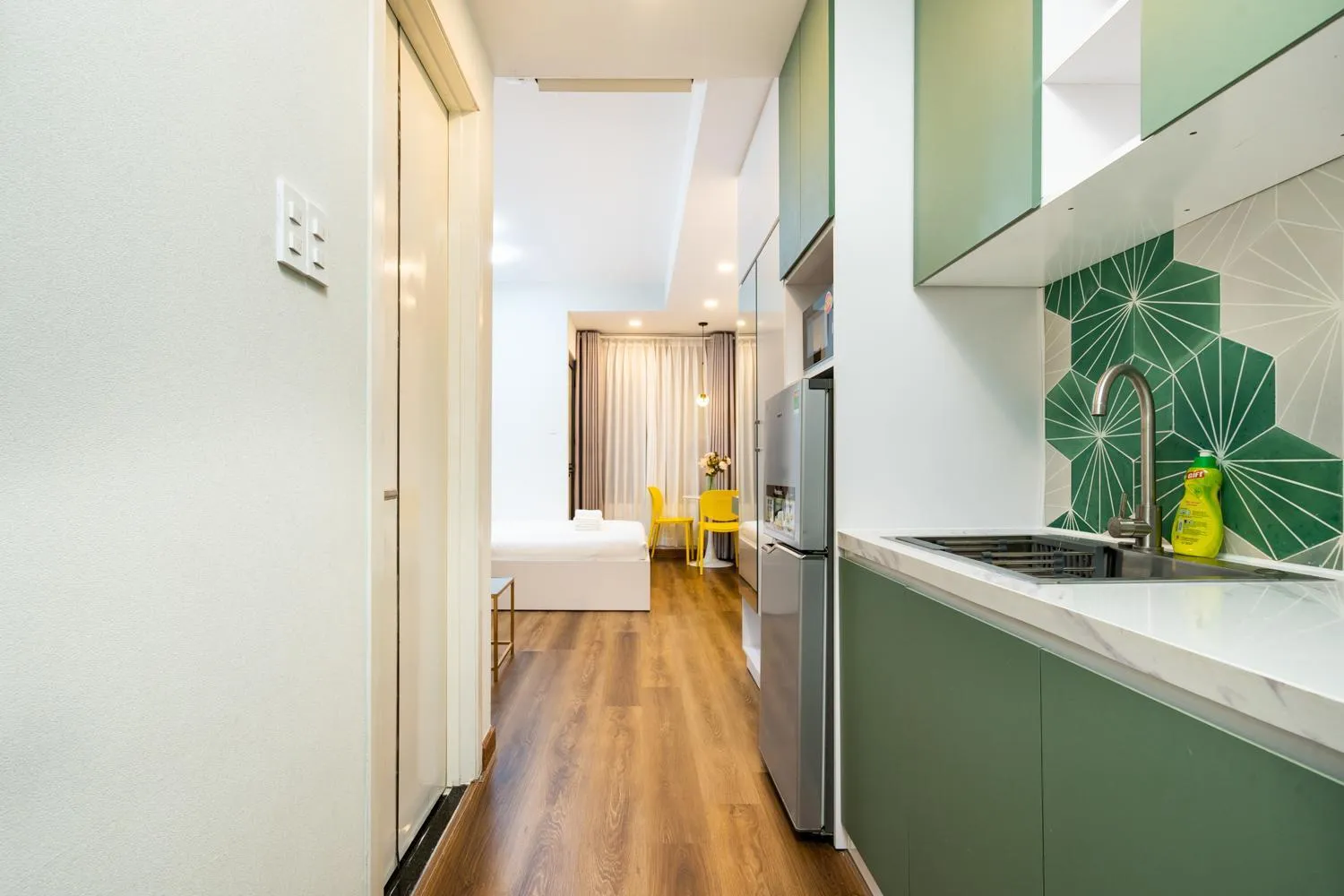 YO's Homes Rivergate Apartment Infinity Pool Near District 1