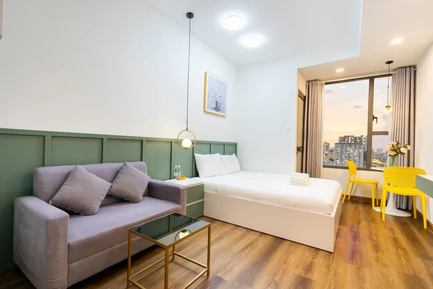 Deluxe King Studio in YO's Homes Rivergate Apartment Infinity Pool Near District 1 Deluxe King Studio in YO's Homes Rivergate Apartment Infinity Pool Near District 1