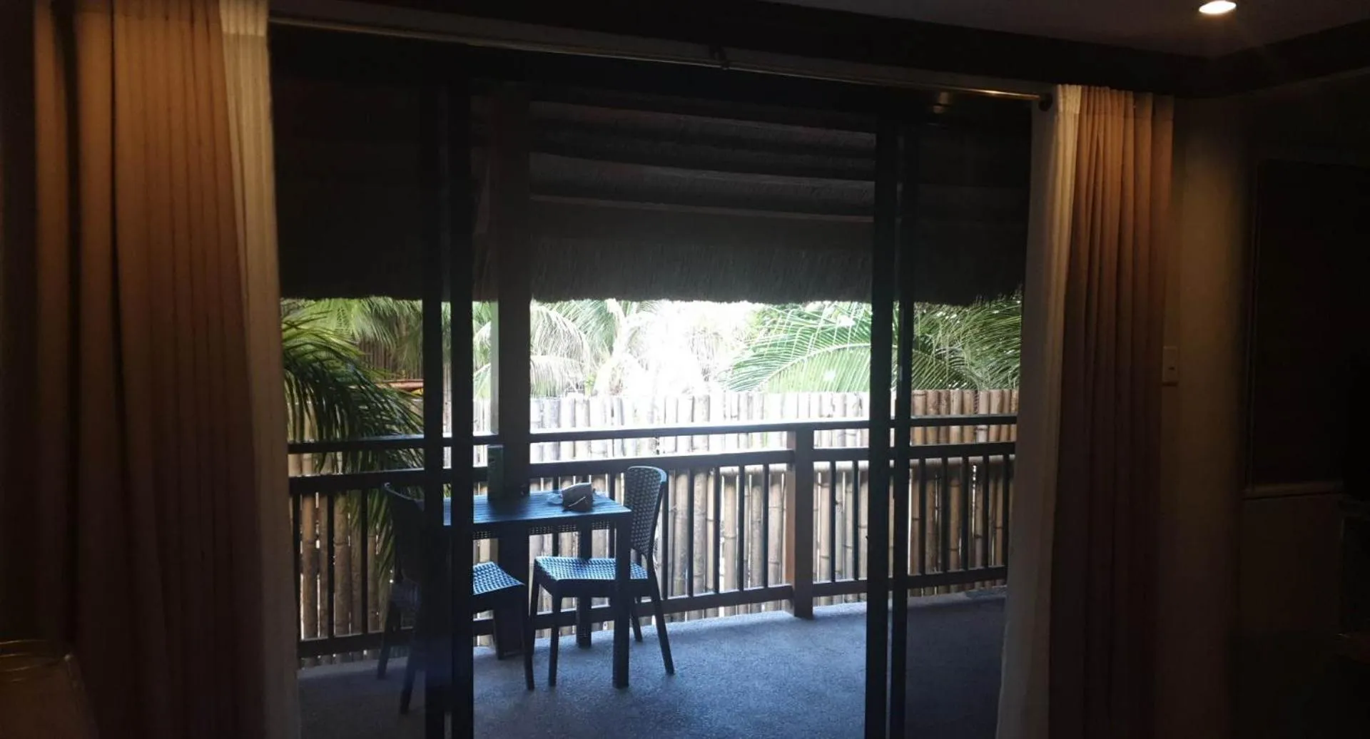 Balcony/Terrace in birdwatchers beachfront hotel panglao