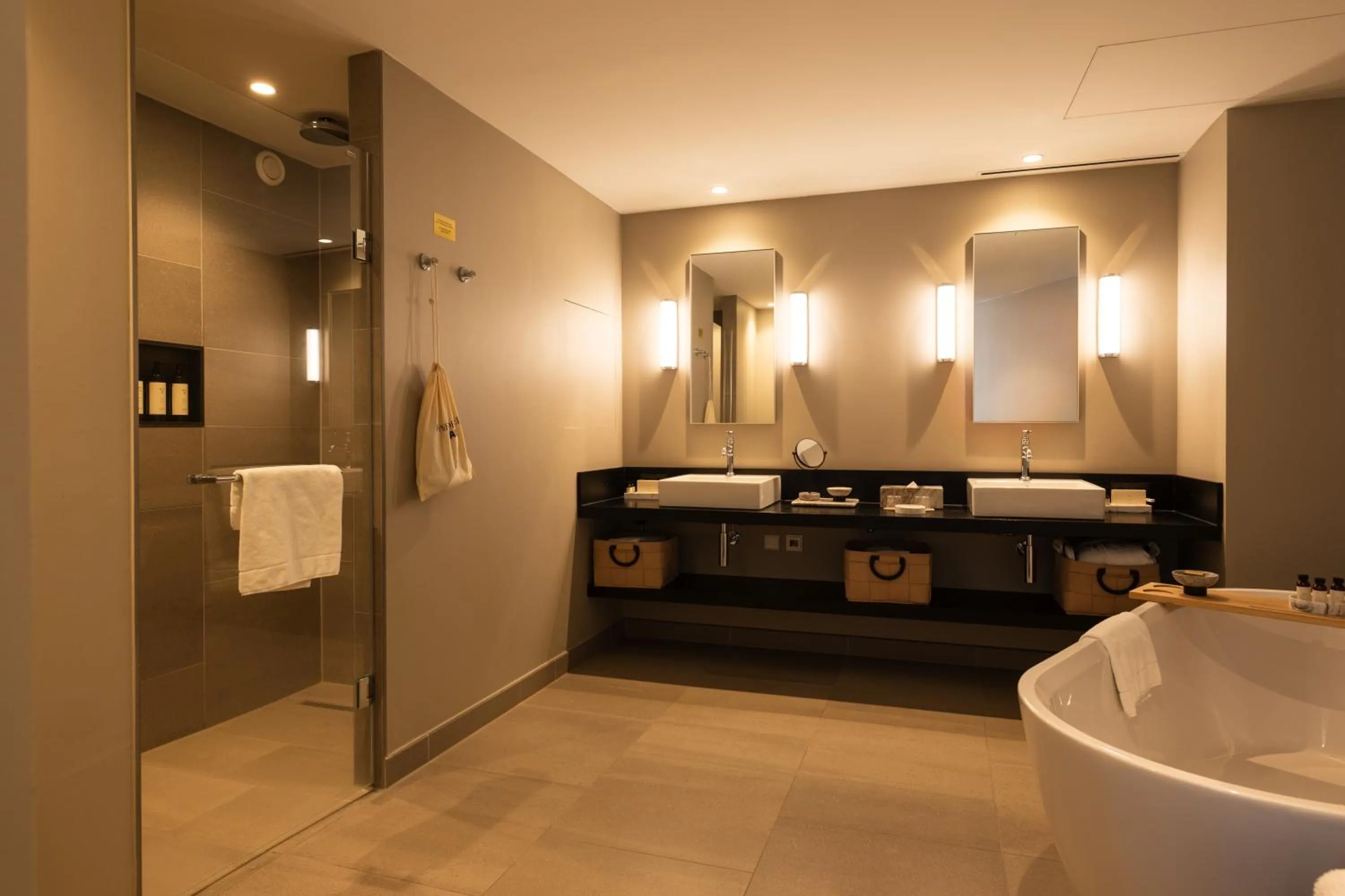 Shower in Boutique Hotel Beaumont Maastricht