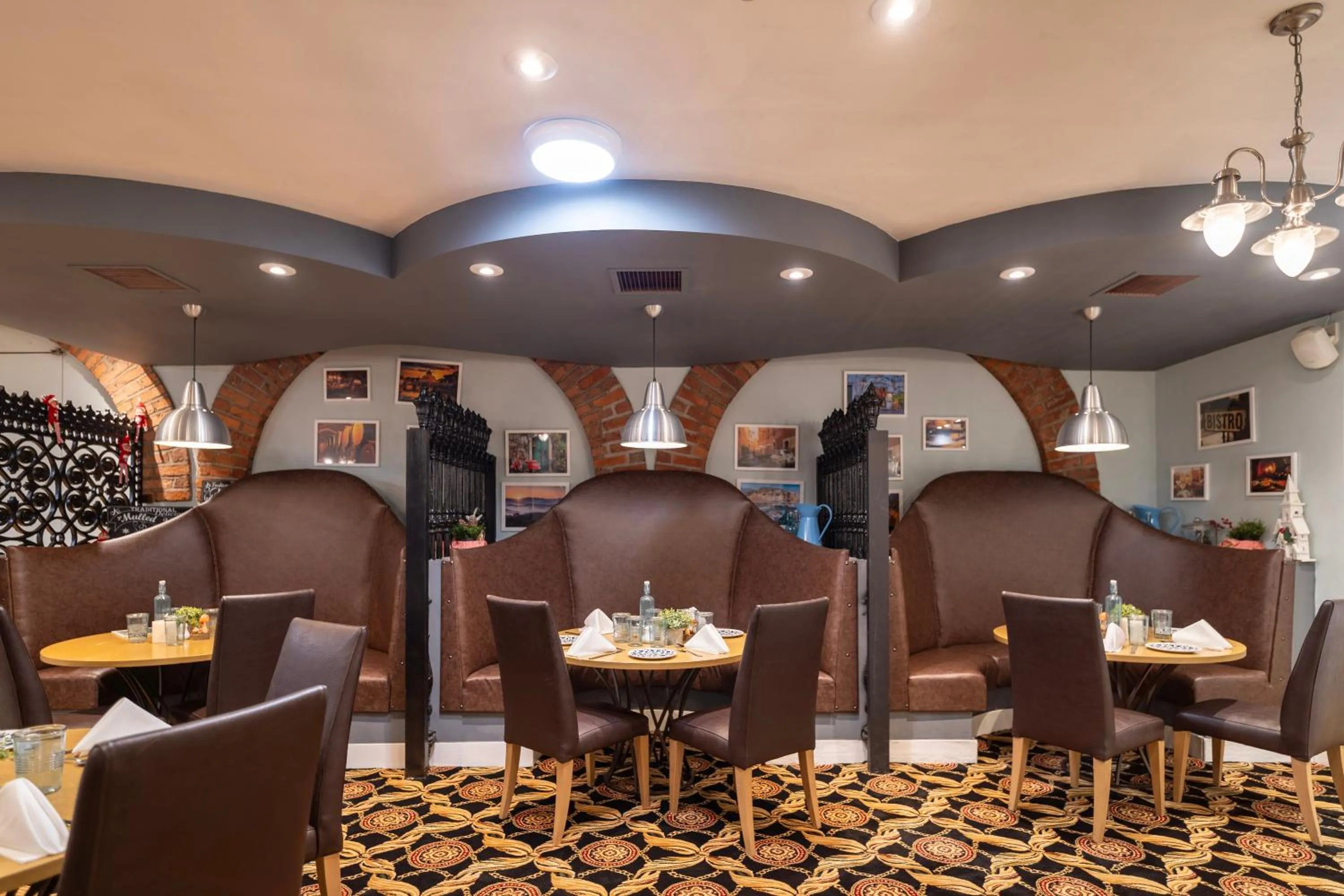 Restaurant/places to eat in Britannia Hotel City Centre Manchester