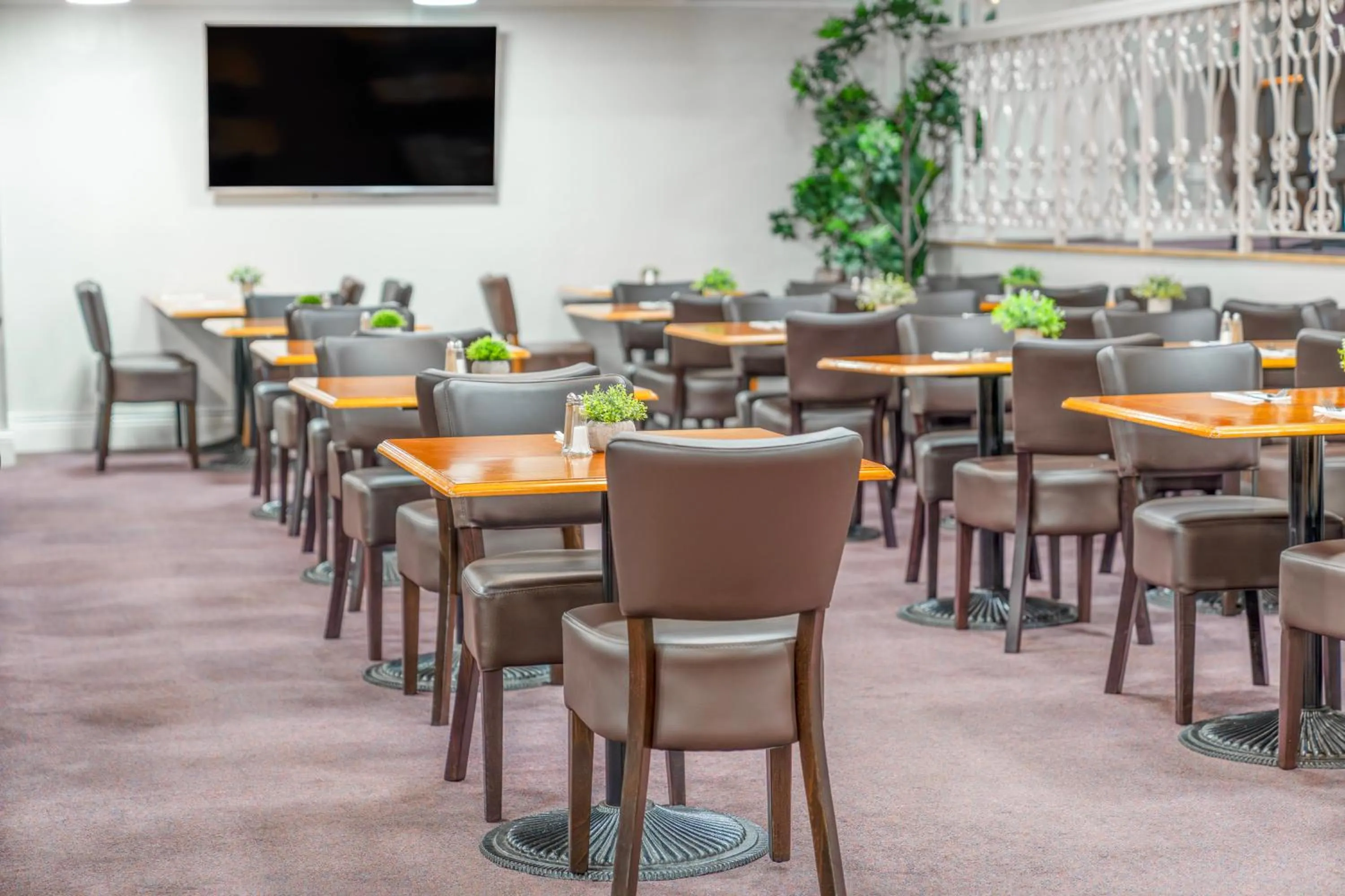 Restaurant/places to eat in Britannia Hotel City Centre Manchester