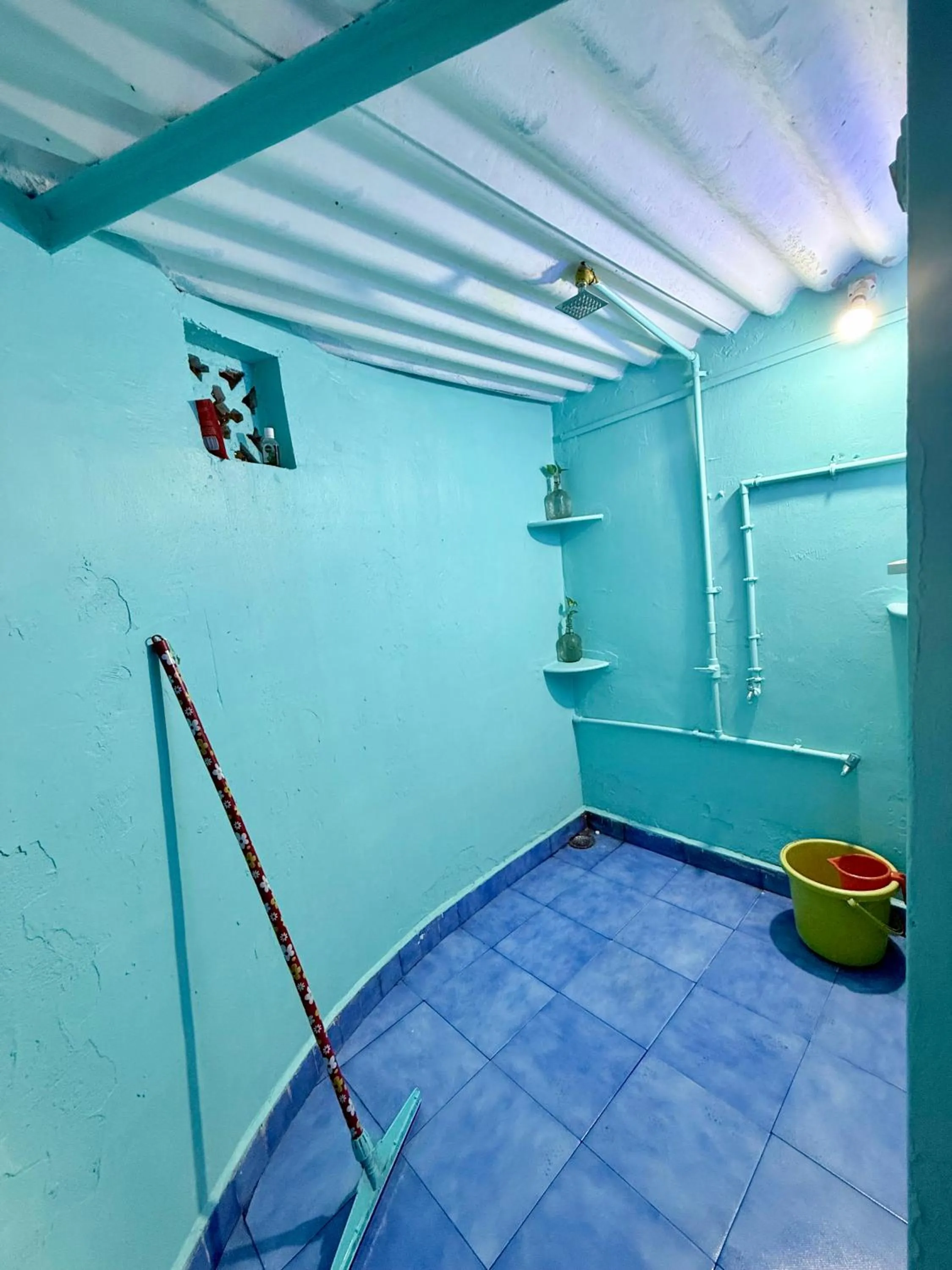 Bathroom in Endless Blue Hostel