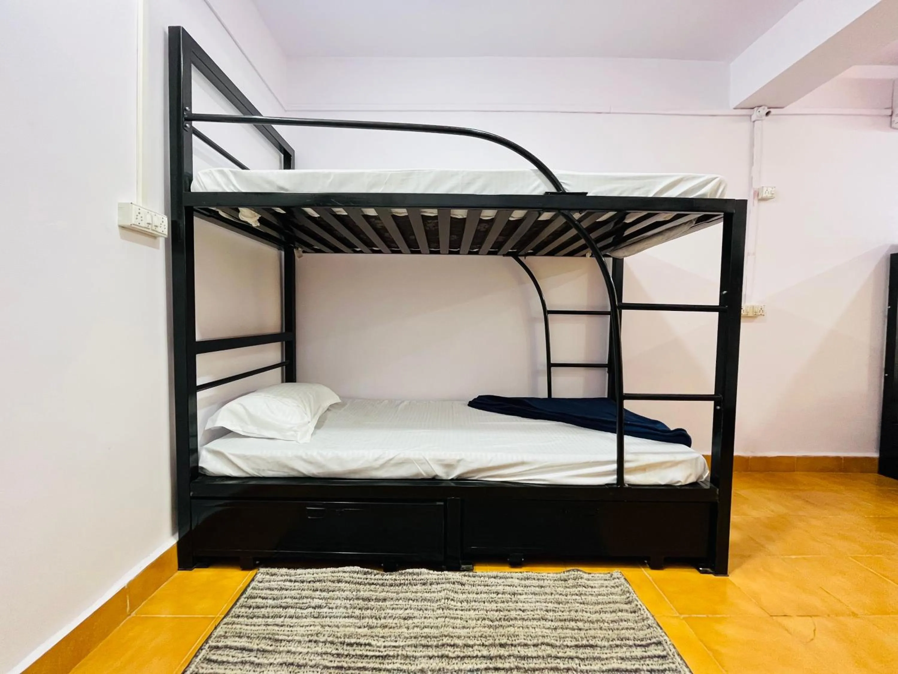 bunk bed, Bed in Endless Blue Hostel