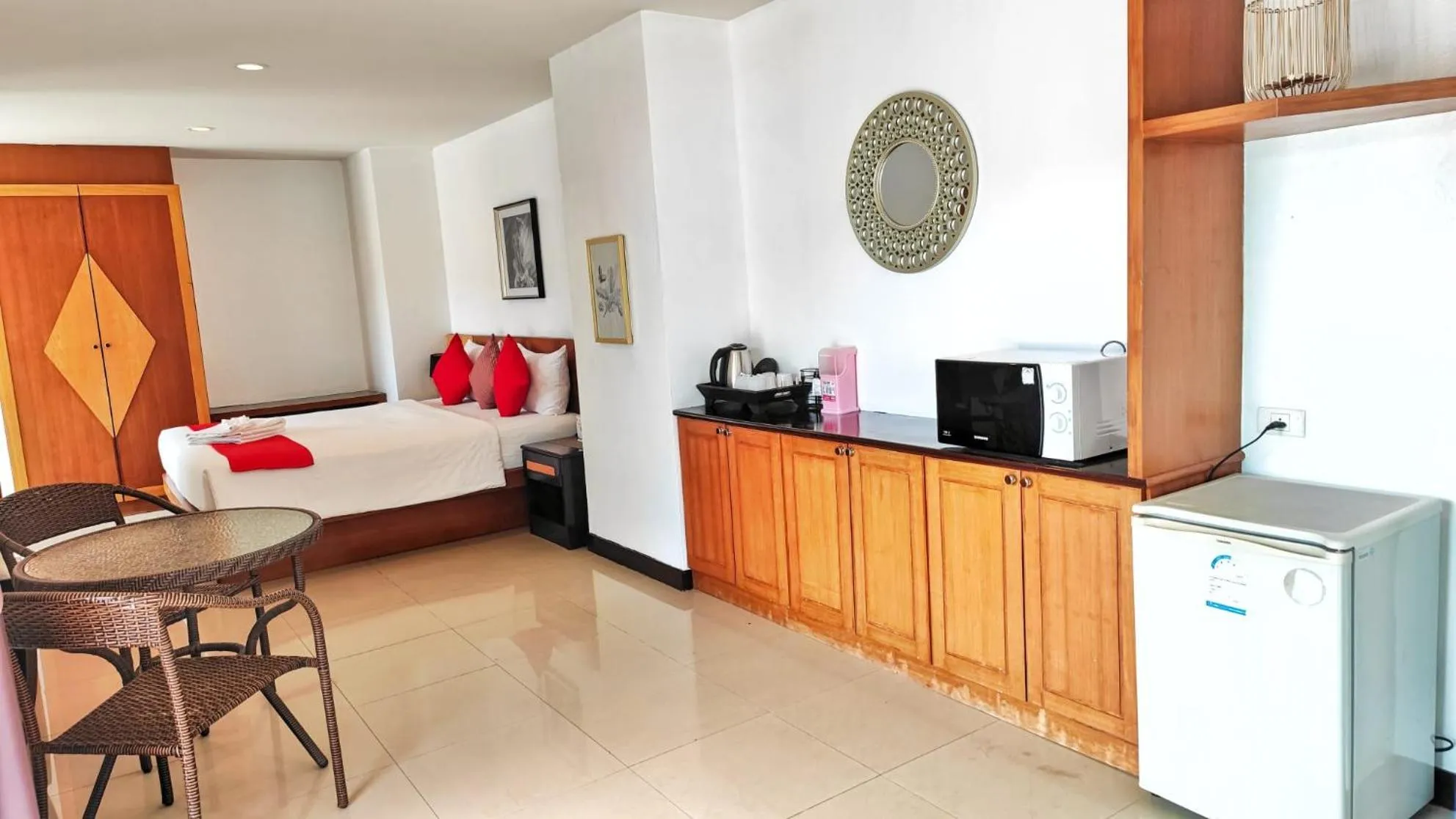 Bedroom, Bed in Cocoon APK Resort & Spa