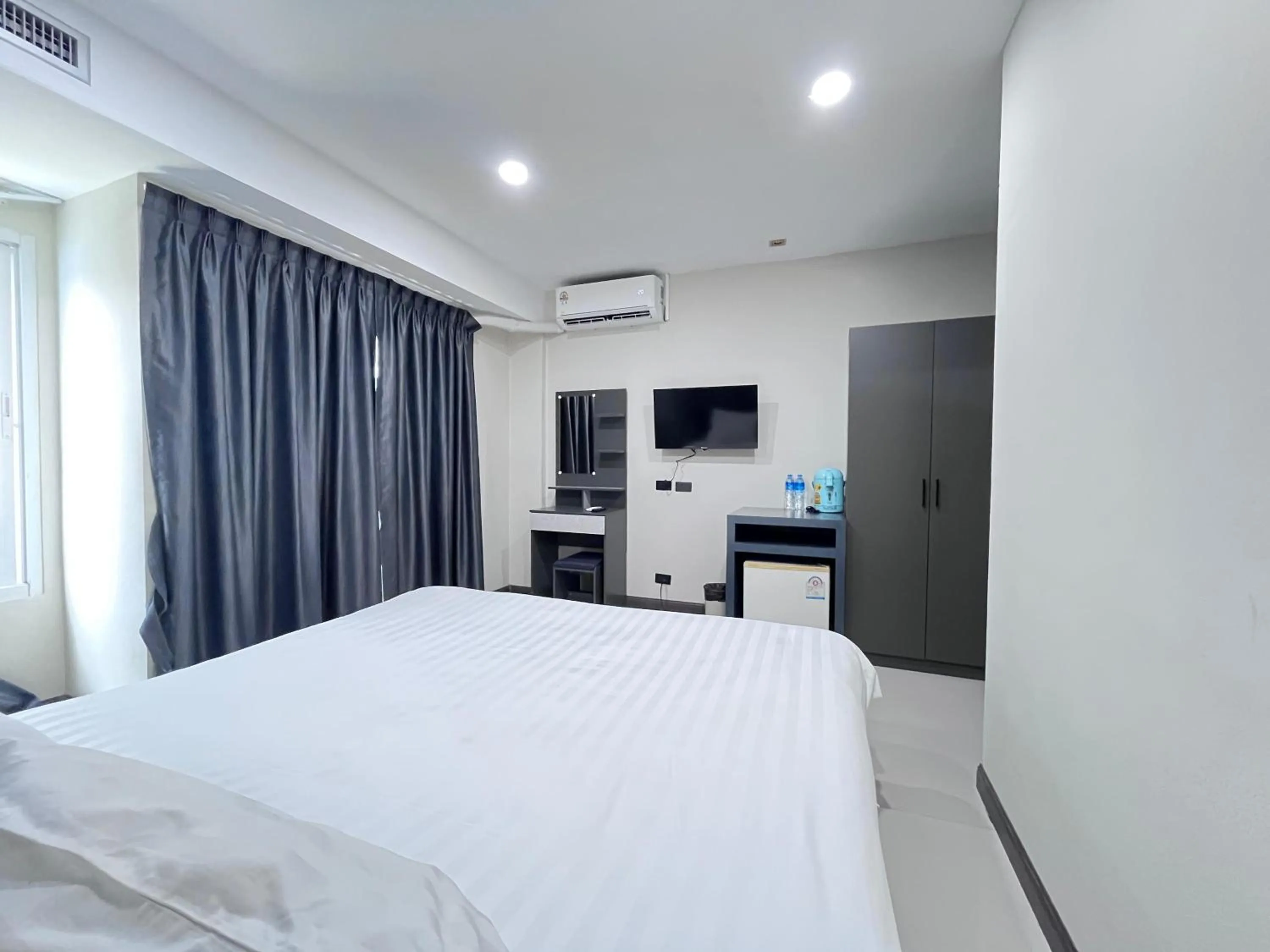 Bedroom, Bed in Cocoon APK Resort & Spa