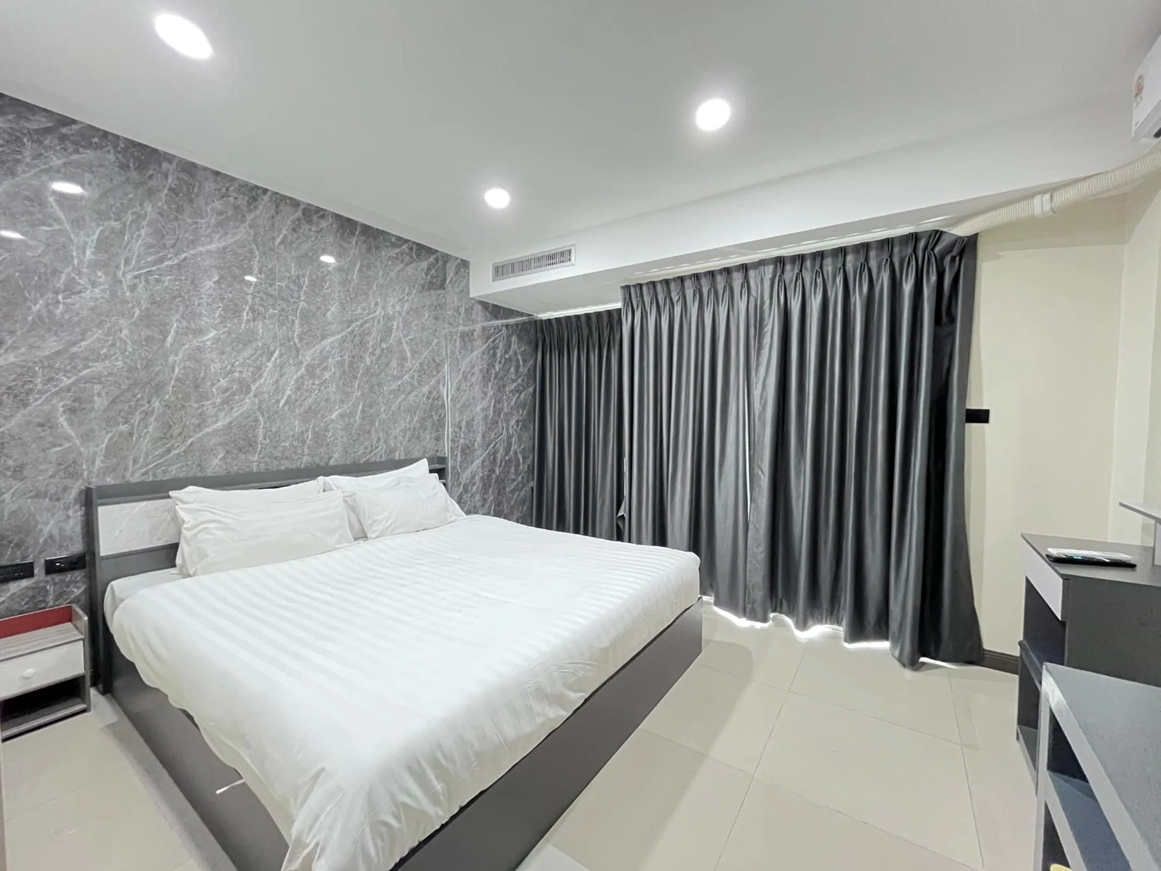 Bedroom, Bed in Cocoon APK Resort & Spa