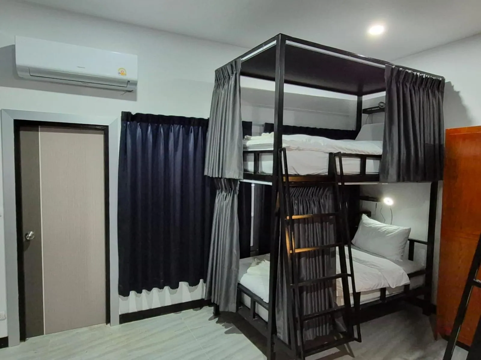 Bed in Cocoon APK Resort & Spa