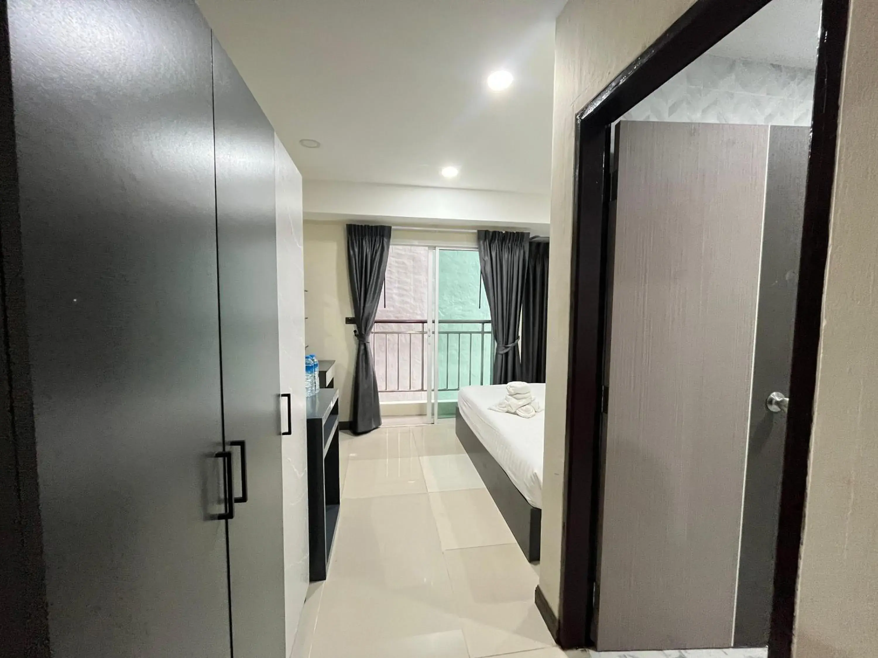 wardrobe, Bed in Cocoon APK Resort & Spa wardrobe, Bed in Cocoon APK Resort & Spa