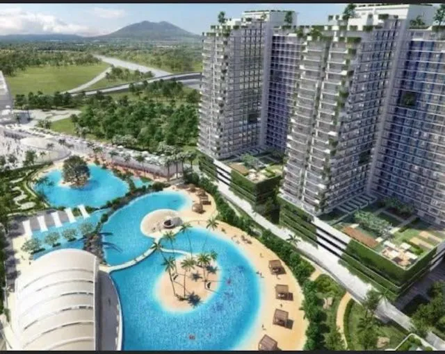 Swimming pool in LA CASA ALEYKA AZURE NORTH PAMPANGA BALI Tower 518