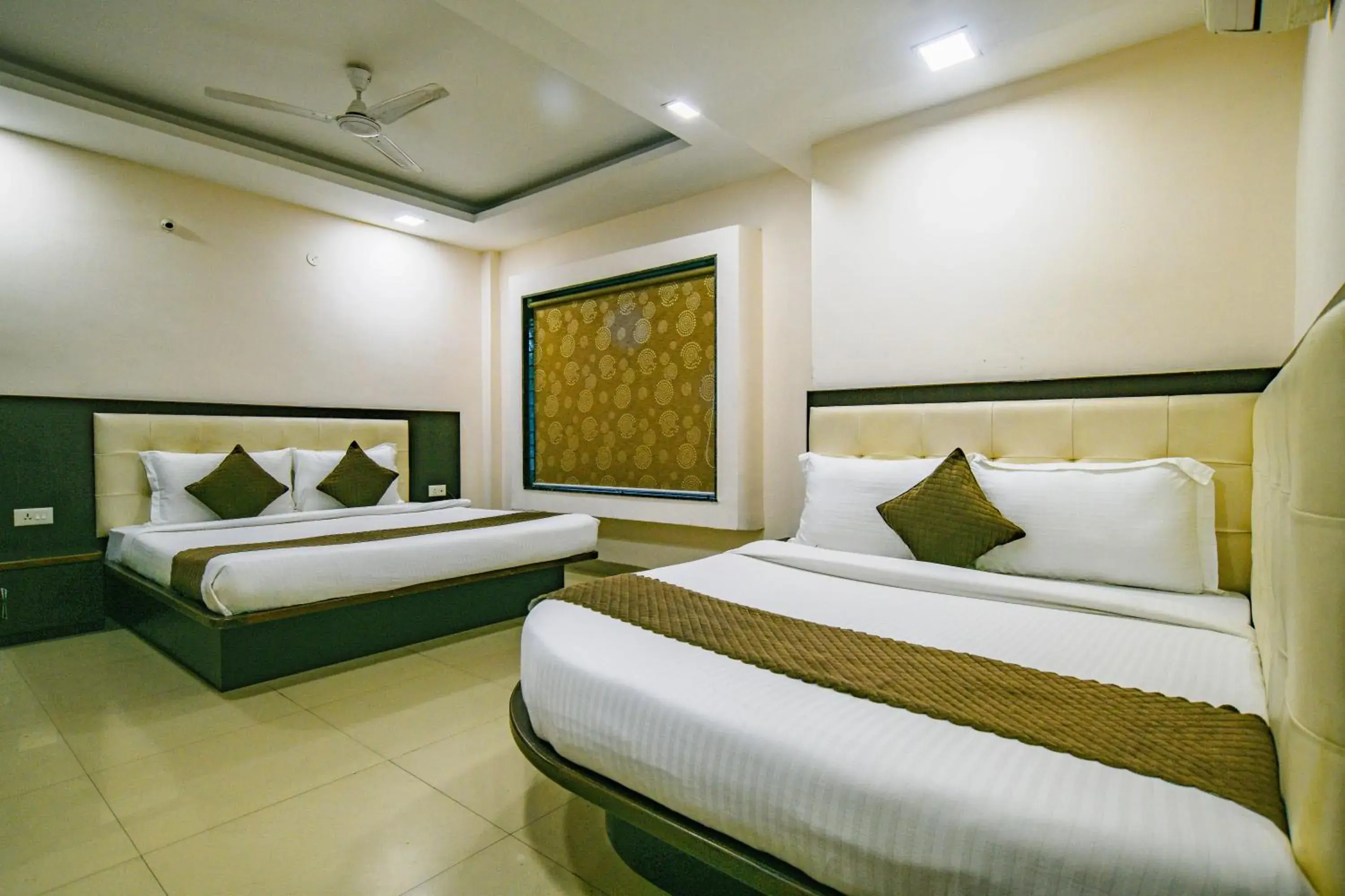 Bed in Hotel Shri Ramkrishna Bagh Palace by M Square Bed in Hotel Shri Ramkrishna Bagh Palace by M Square