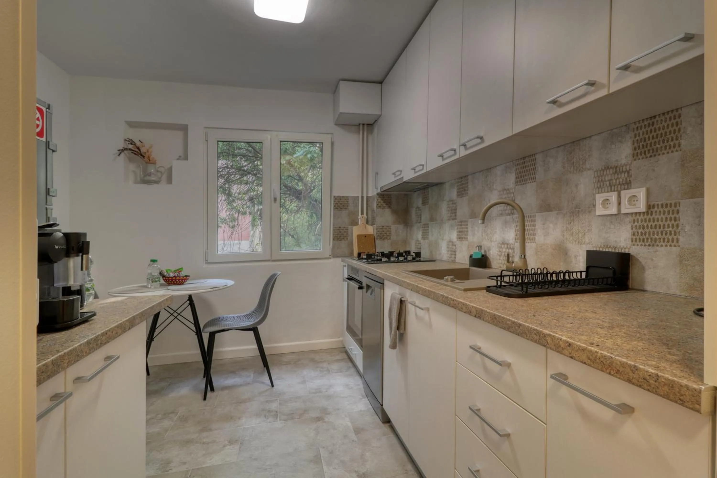 Coffee/tea facilities in Quito Apartment - Stylish & Quiet