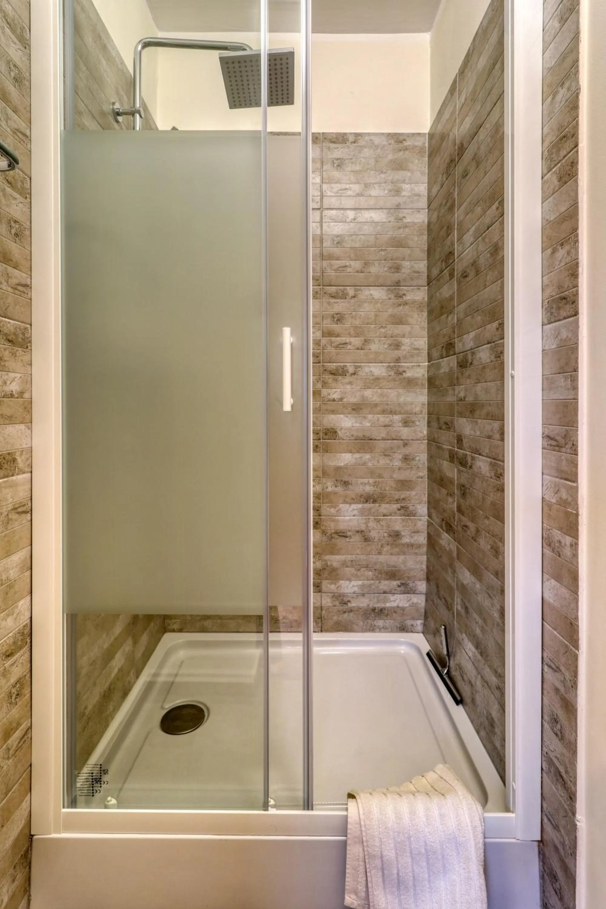 Shower in Quito Apartment - Stylish & Quiet