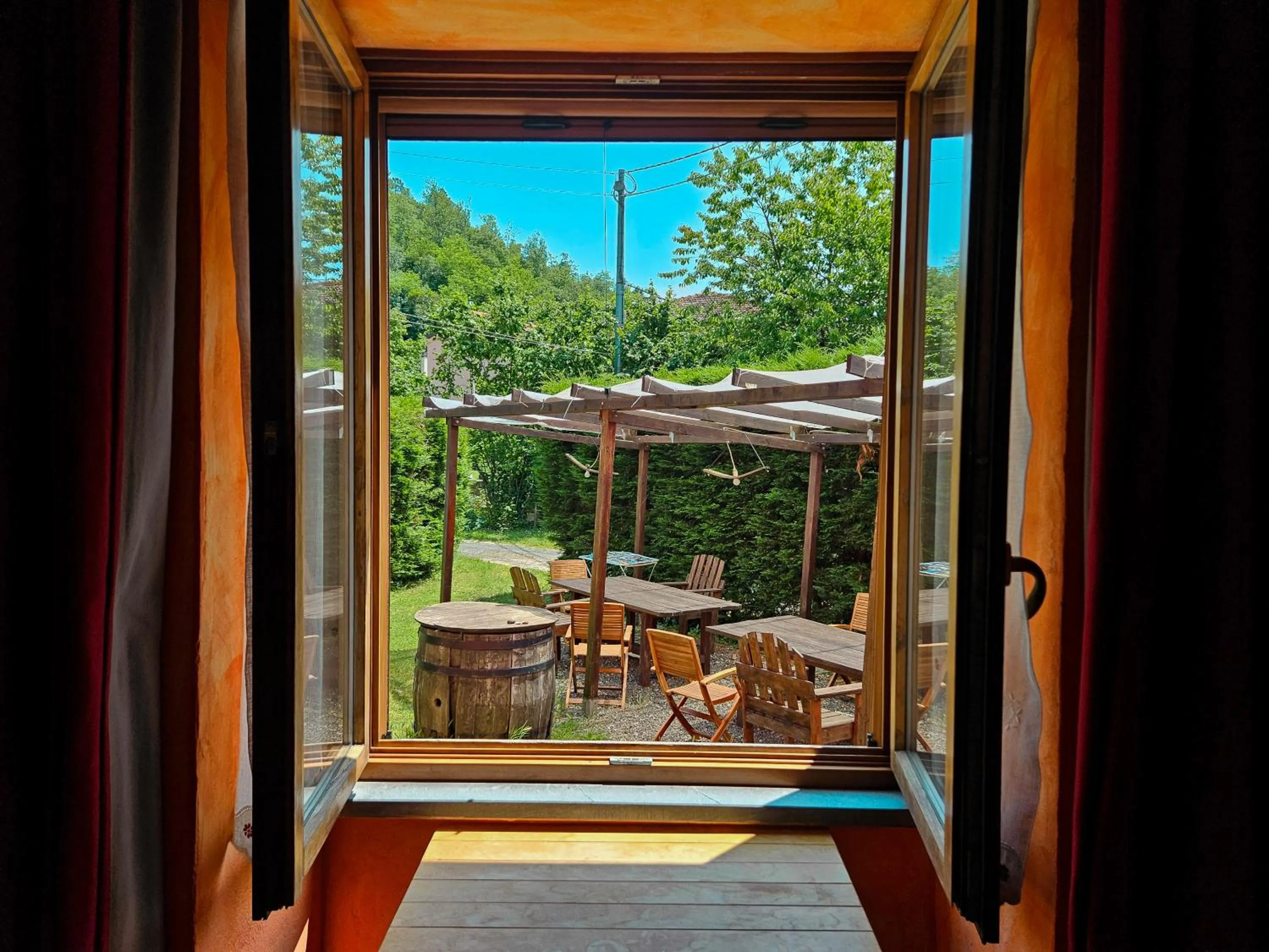 Quadruple Room with Garden View in Varavventura