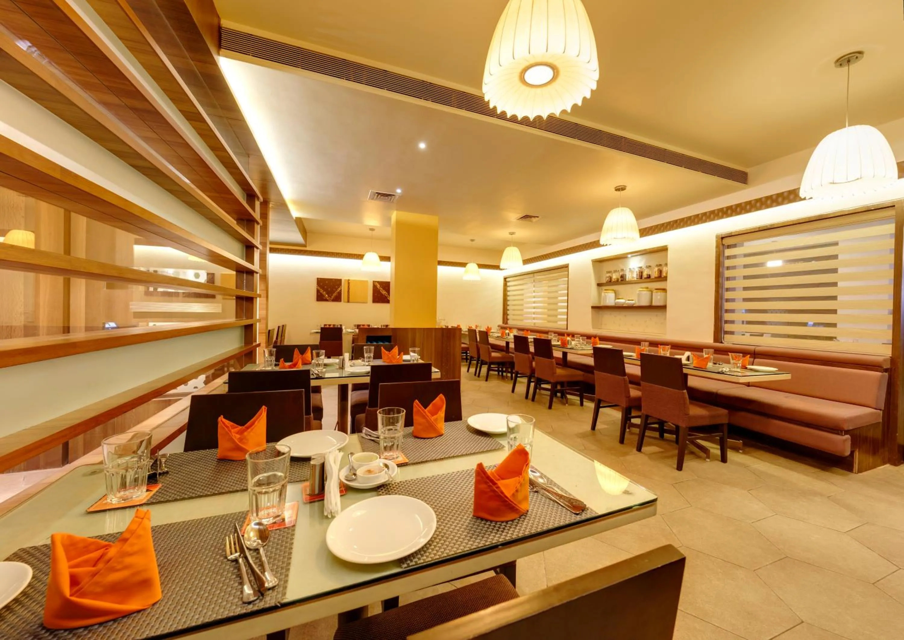 Restaurant/places to eat in Regenta Place Raysons Kolhapur