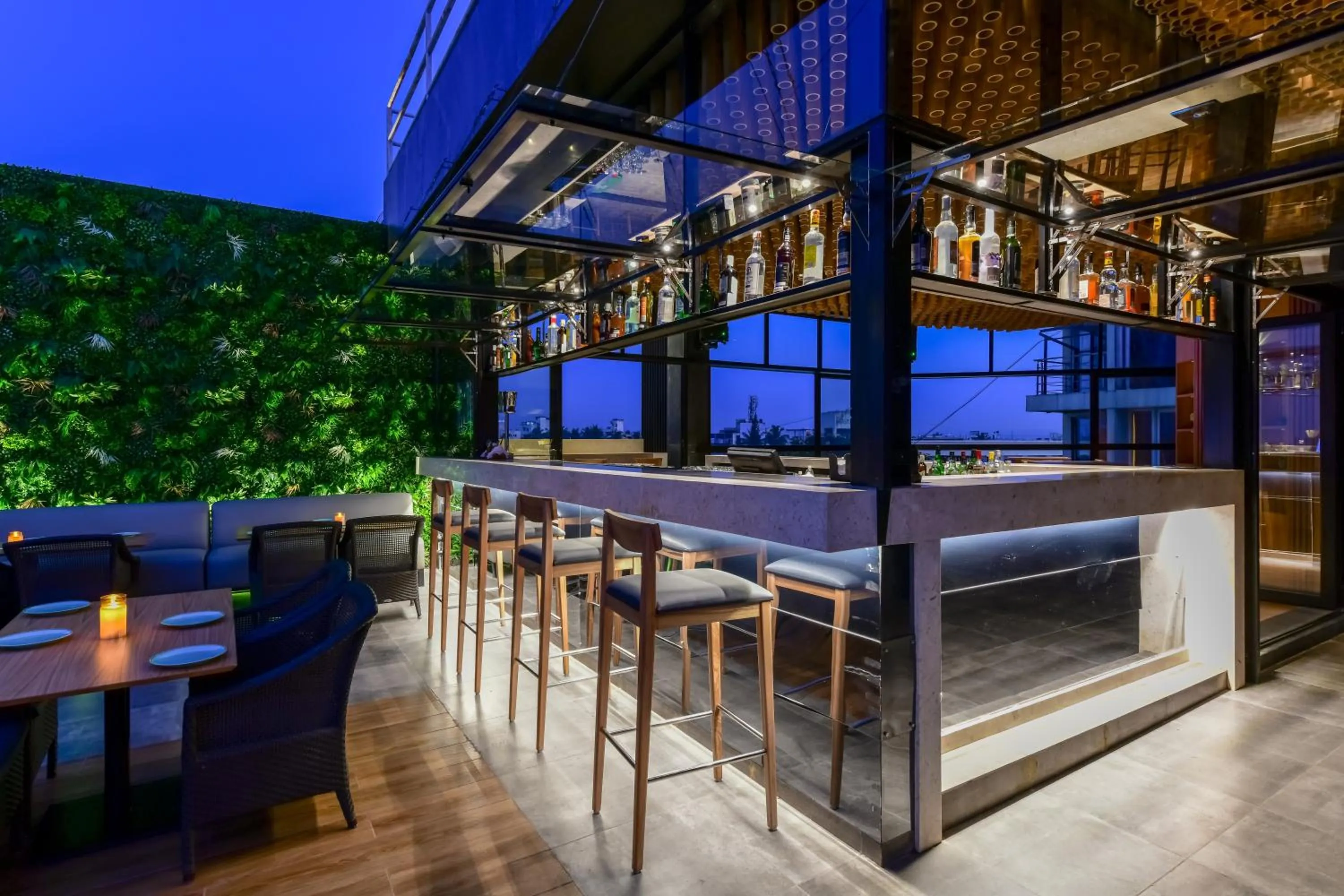 Restaurant/places to eat in Regenta Place Raysons Kolhapur