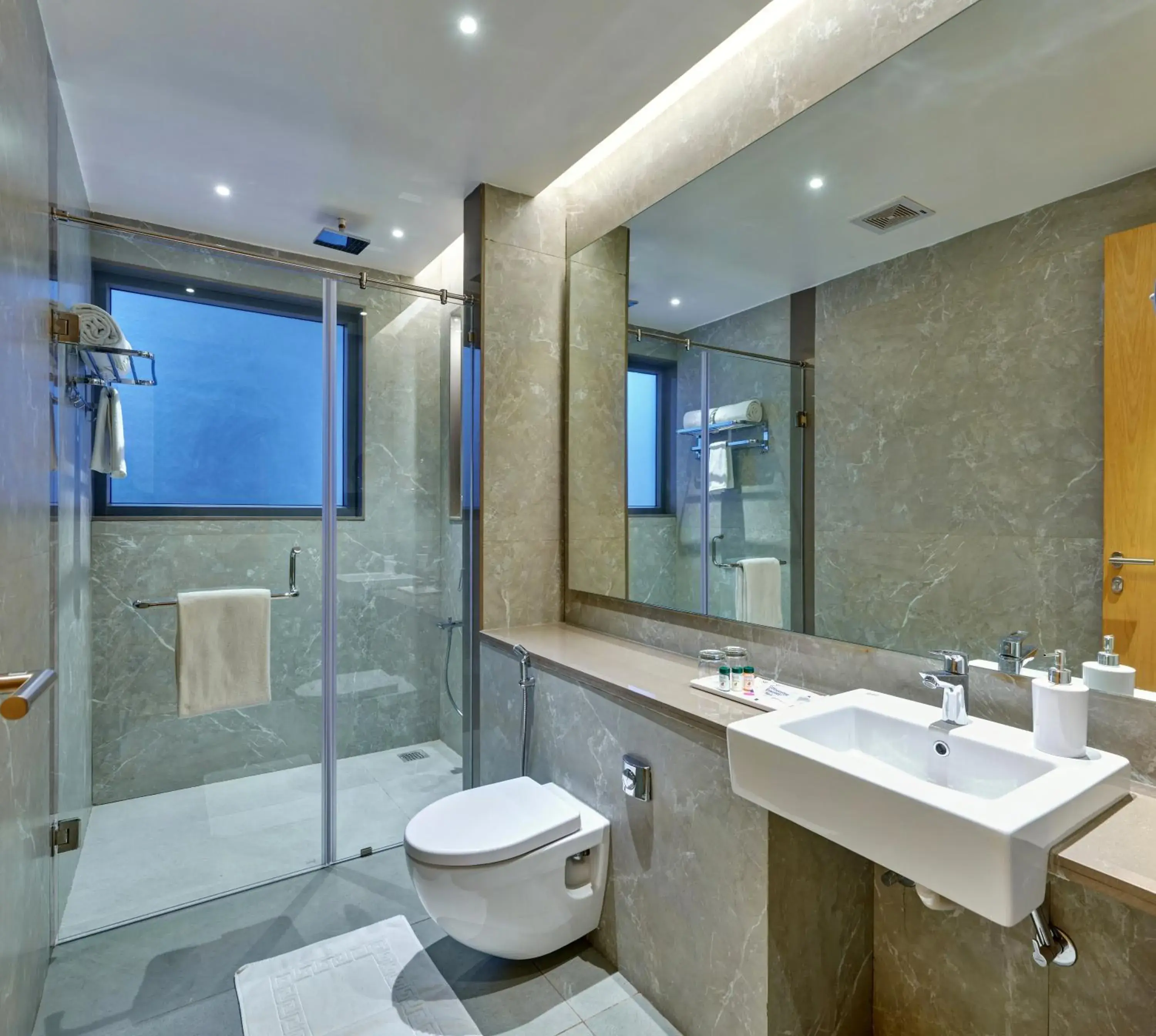 Bathroom in Regenta Place Raysons Kolhapur Bathroom in Regenta Place Raysons Kolhapur