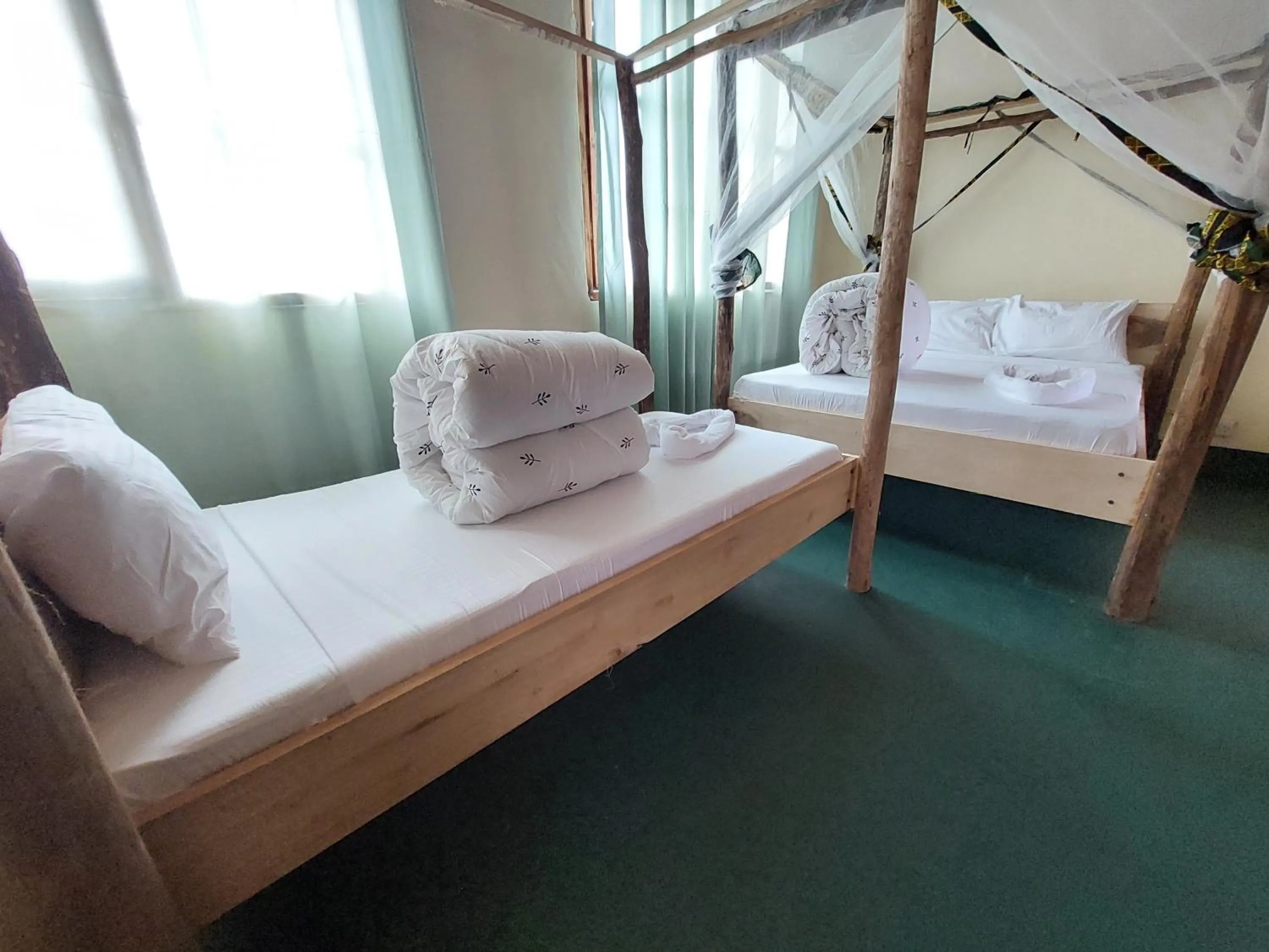 Bed in Hill View Garden Hotel