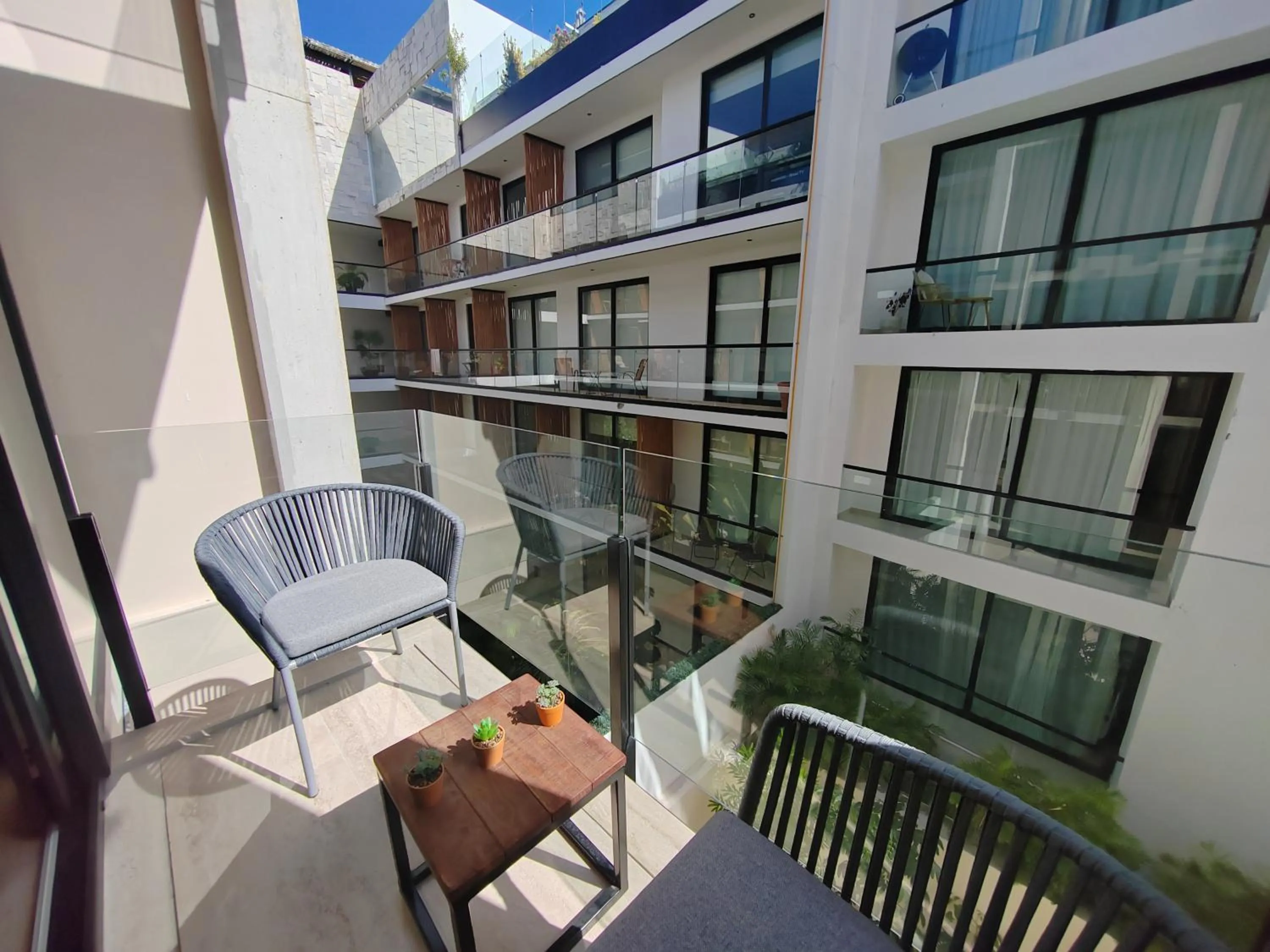 Property building in Incredible & Beautiful Studio Steps From The Beach By Yeah