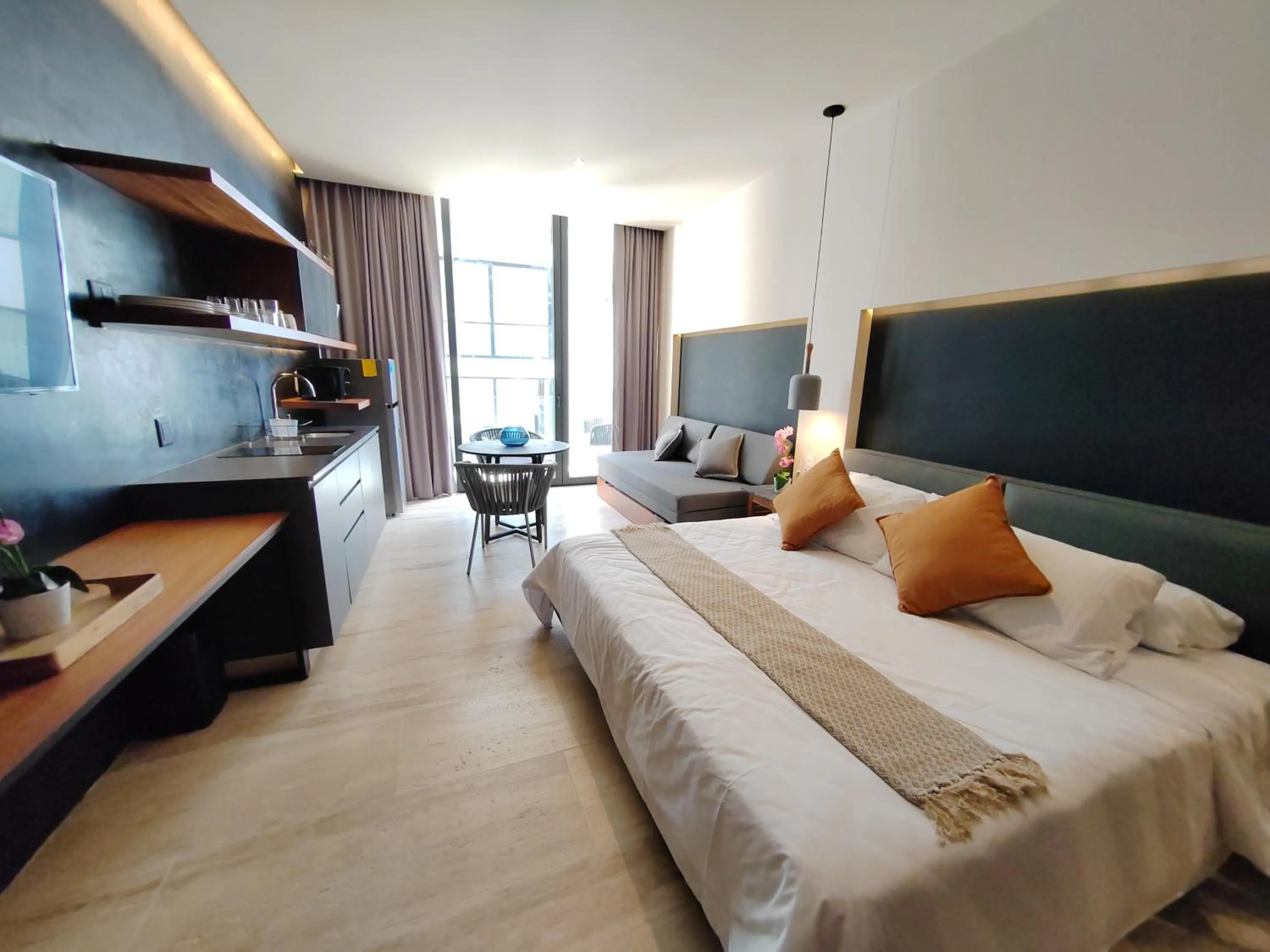 Bed in Incredible & Beautiful Studio Steps From The Beach By Yeah