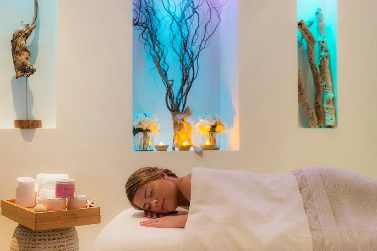 Spa and wellness centre/facilities in Bungalows at Windsong on the Reef Spa and wellness centre/facilities in Bungalows at Windsong on the Reef