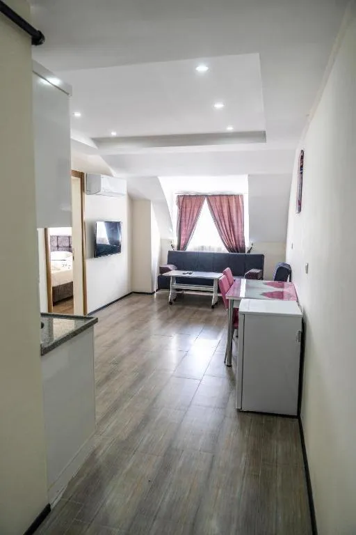 TV and multimedia in AYYA SUİT HOTEL