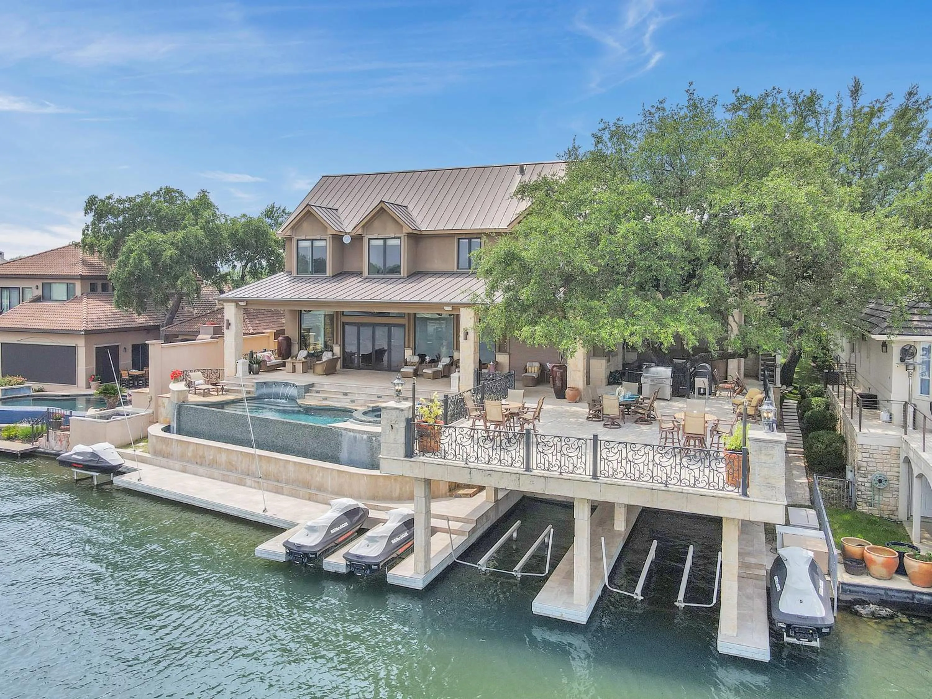 The Villa on Matern New Listing