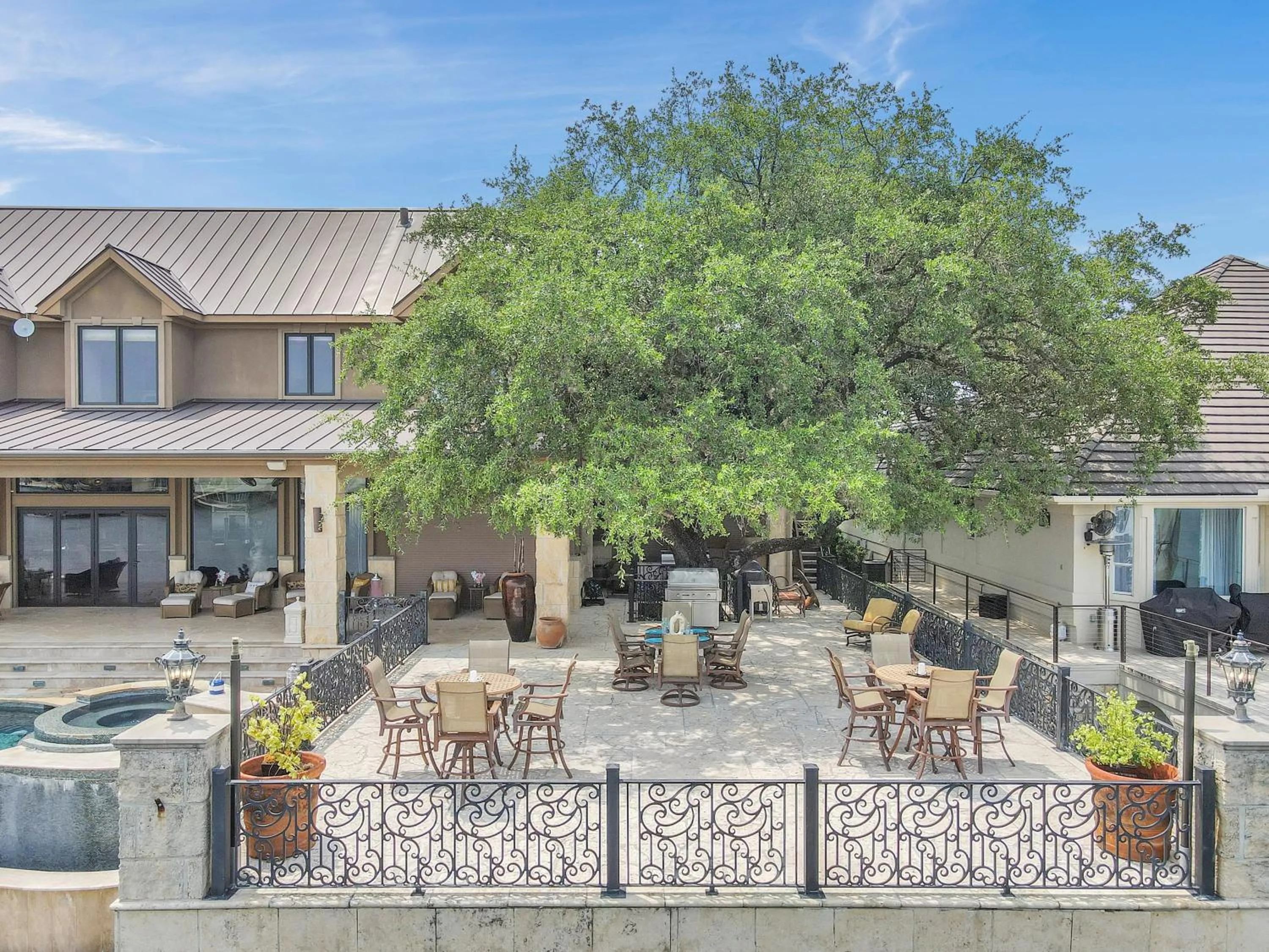 The Villa on Matern New Listing