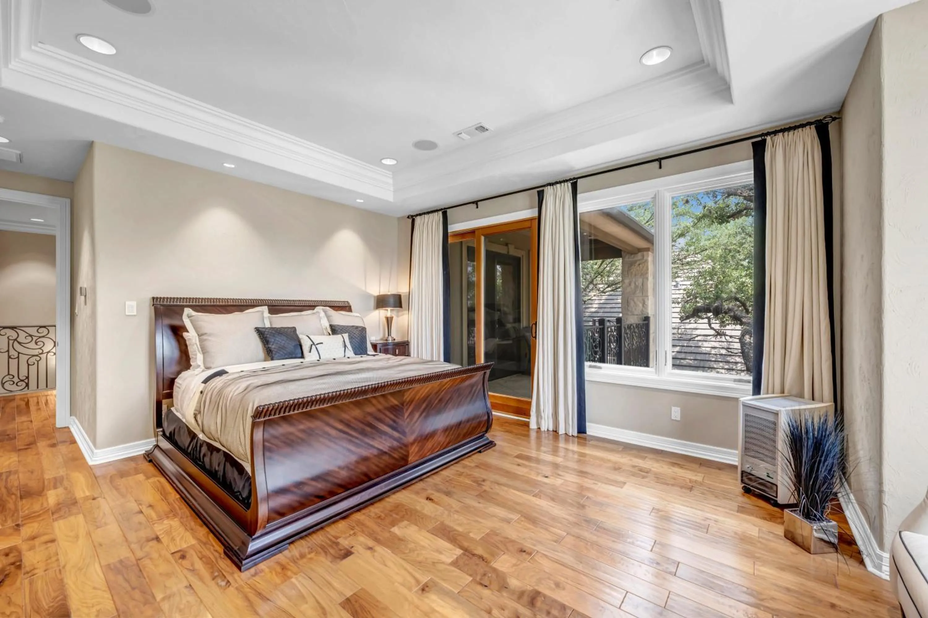 Bed in The Villa on Matern New Listing