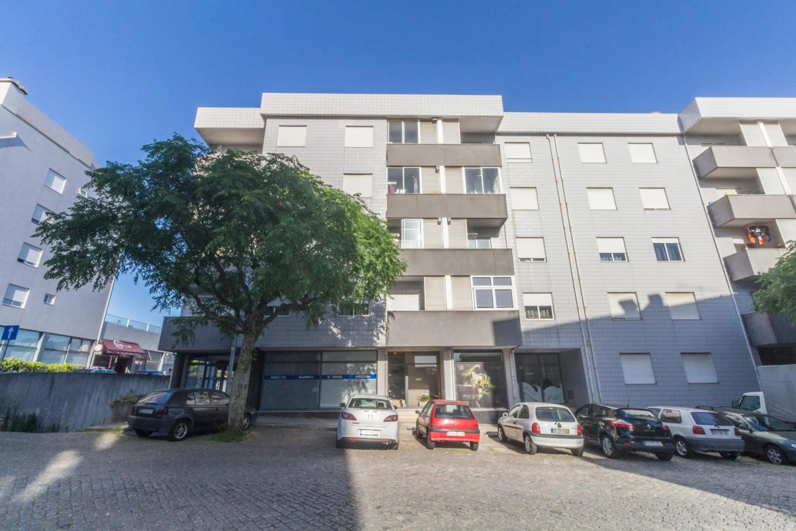 Off site in Quinta da Armada, Apartamento em Braga by House and People