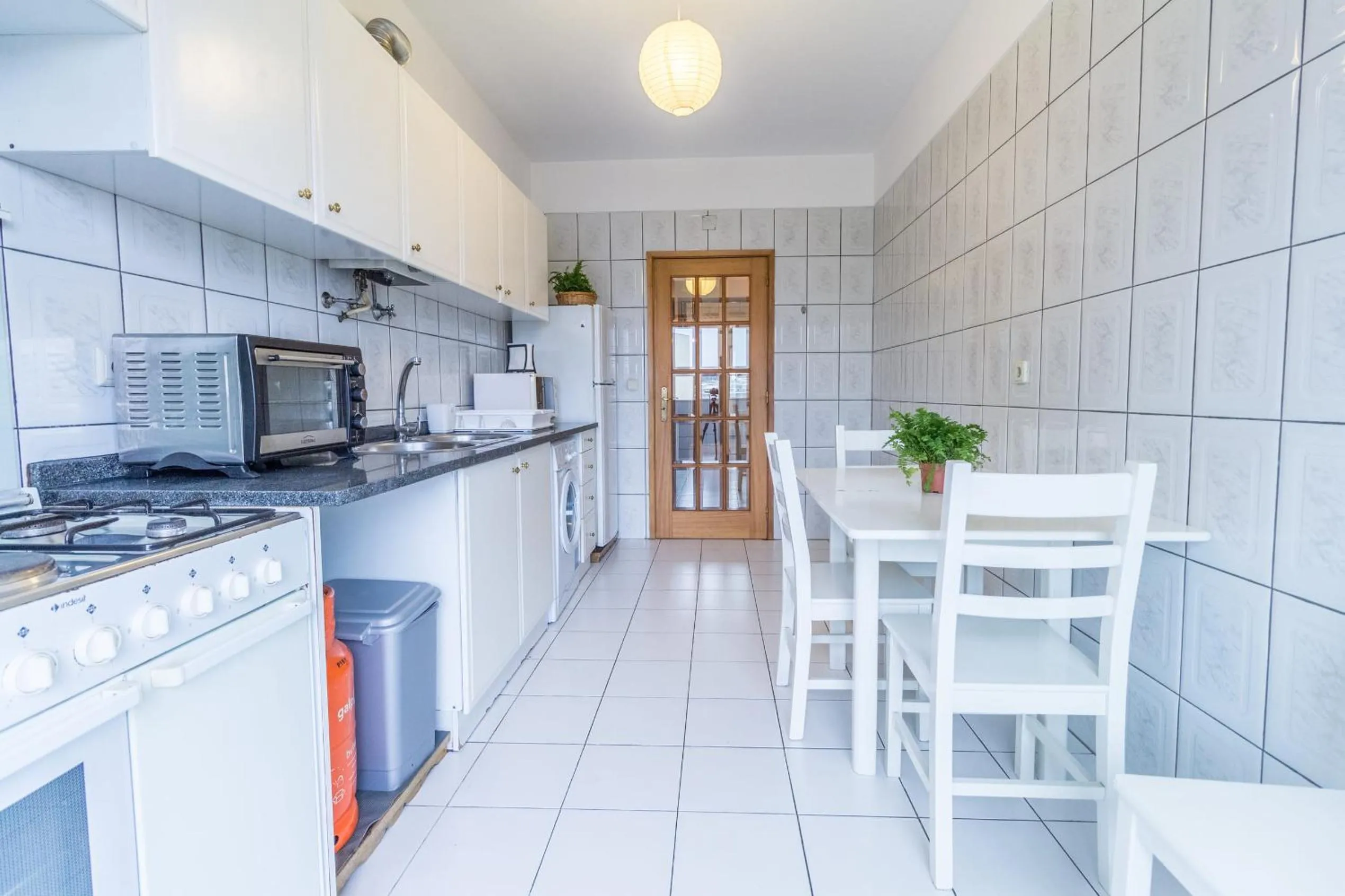 Kitchen or kitchenette in Quinta da Armada, Apartamento em Braga by House and People