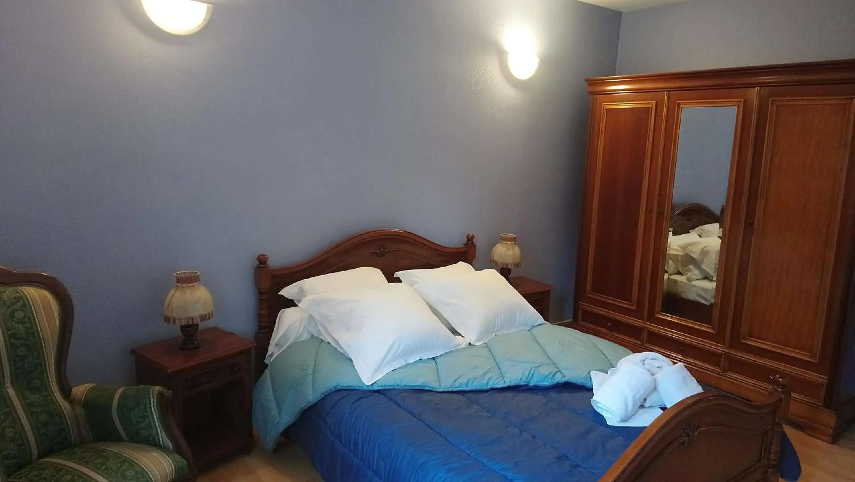 Bed in Hôtel Le Passage de Vallon