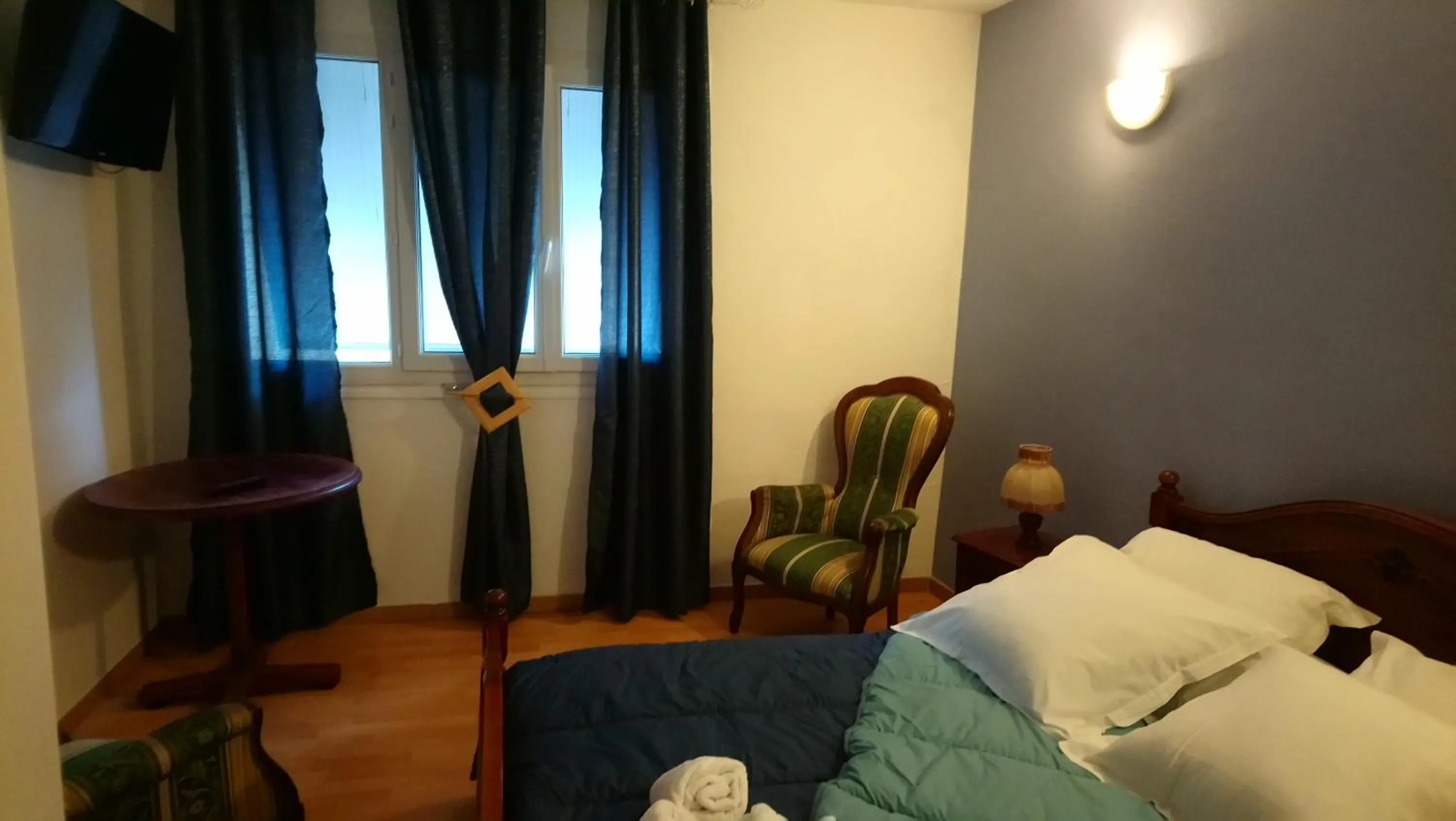 Bed in Hôtel Le Passage de Vallon