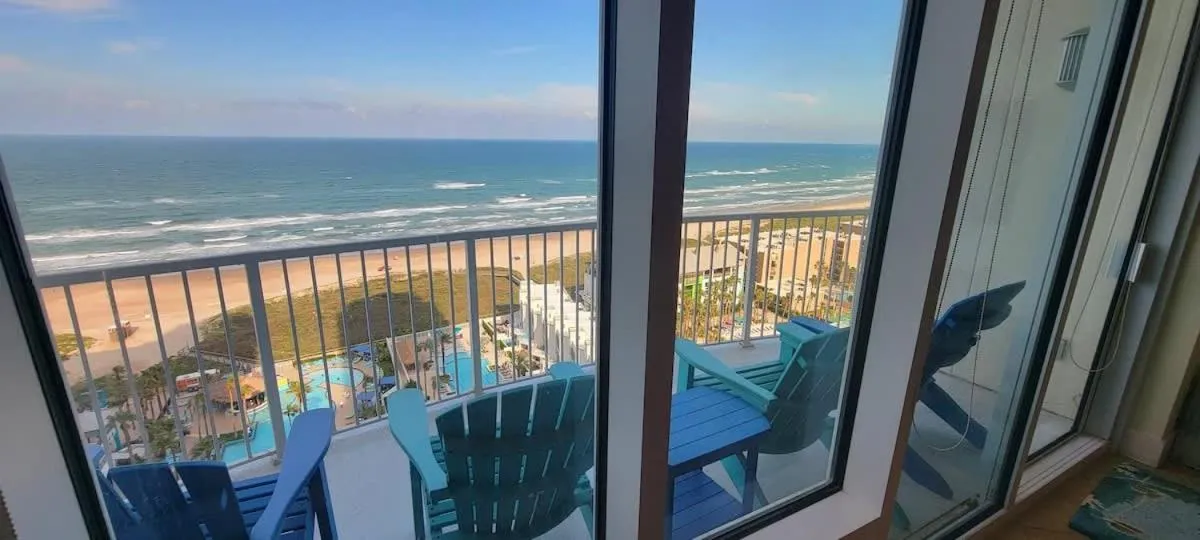 Balcony/Terrace in Sapphire 1706