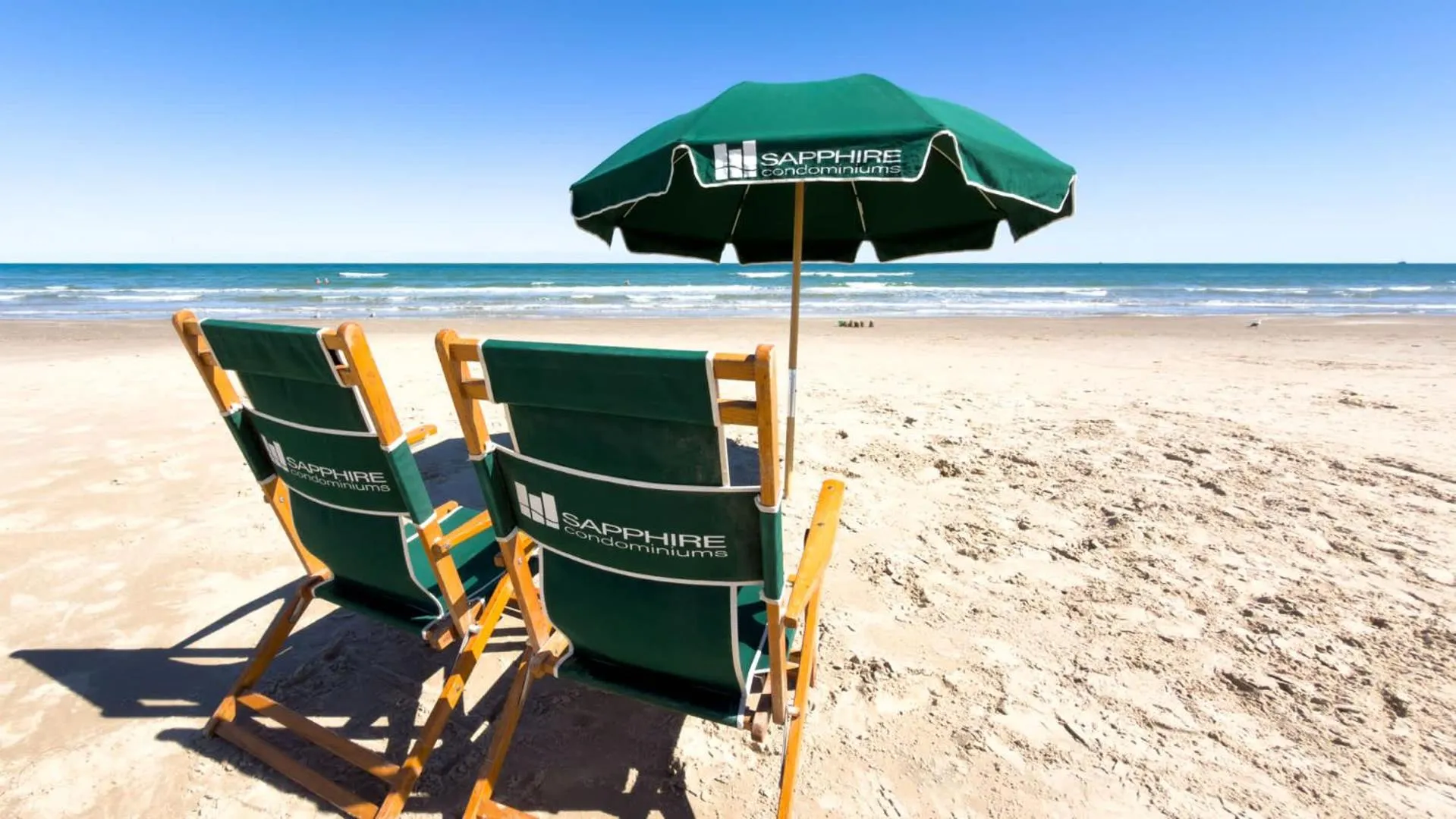 Beach in Sapphire 1706