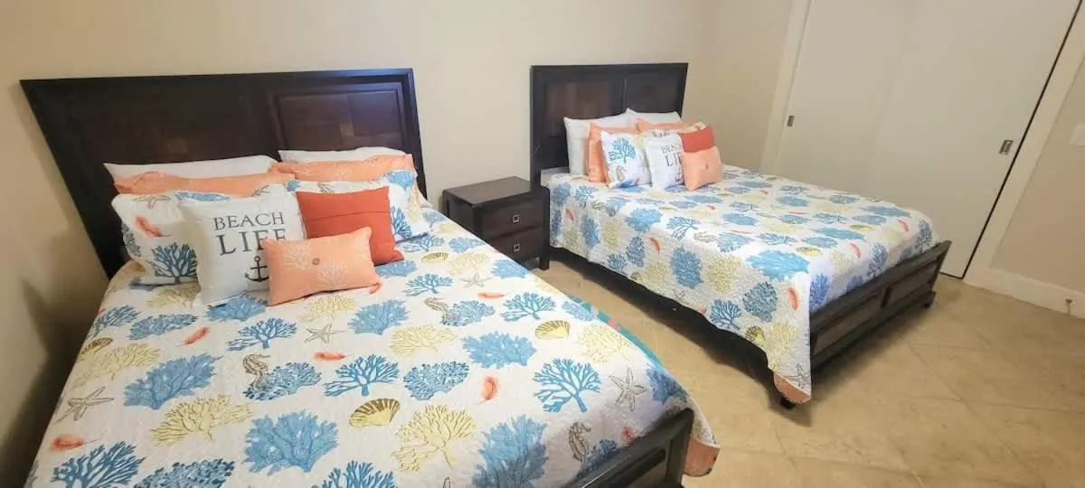 Bed in Sapphire 1706