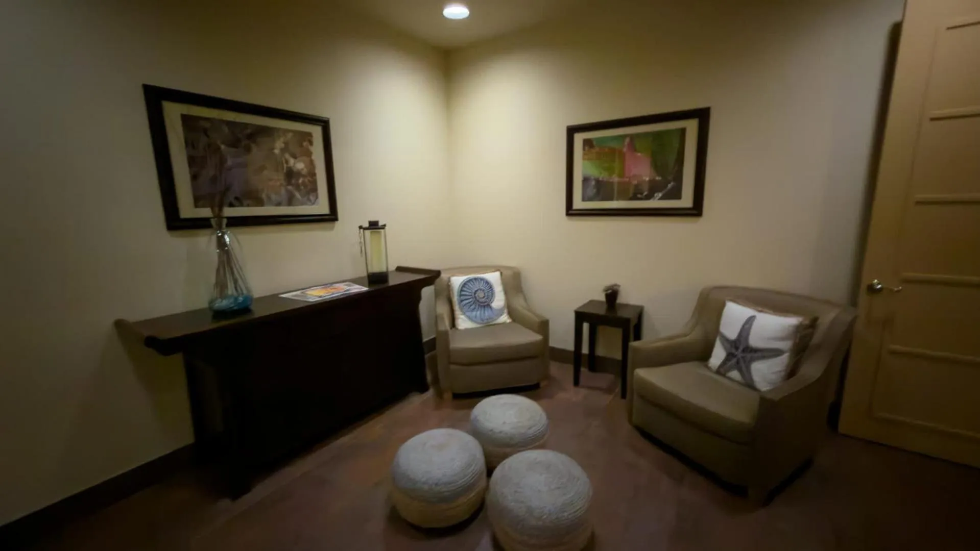 Living room in Sapphire 1706