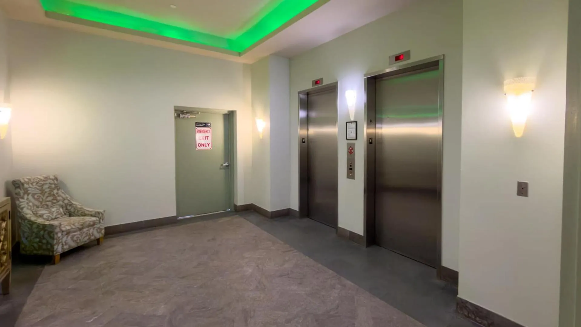 Other in Sapphire 1706