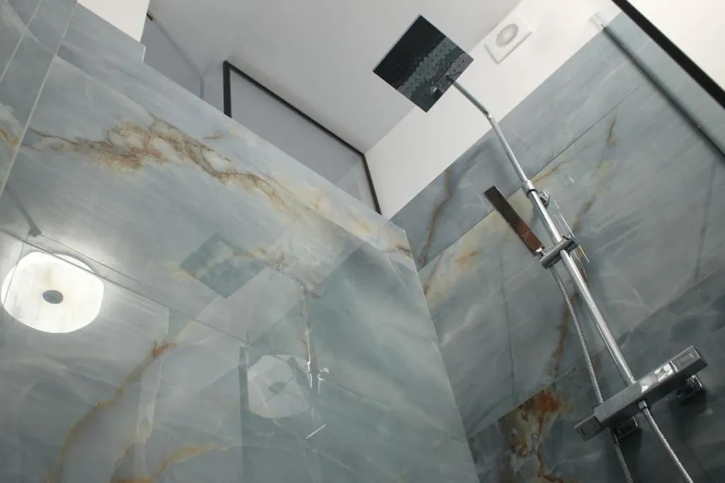 Shower in Agnes apartment Filopappou