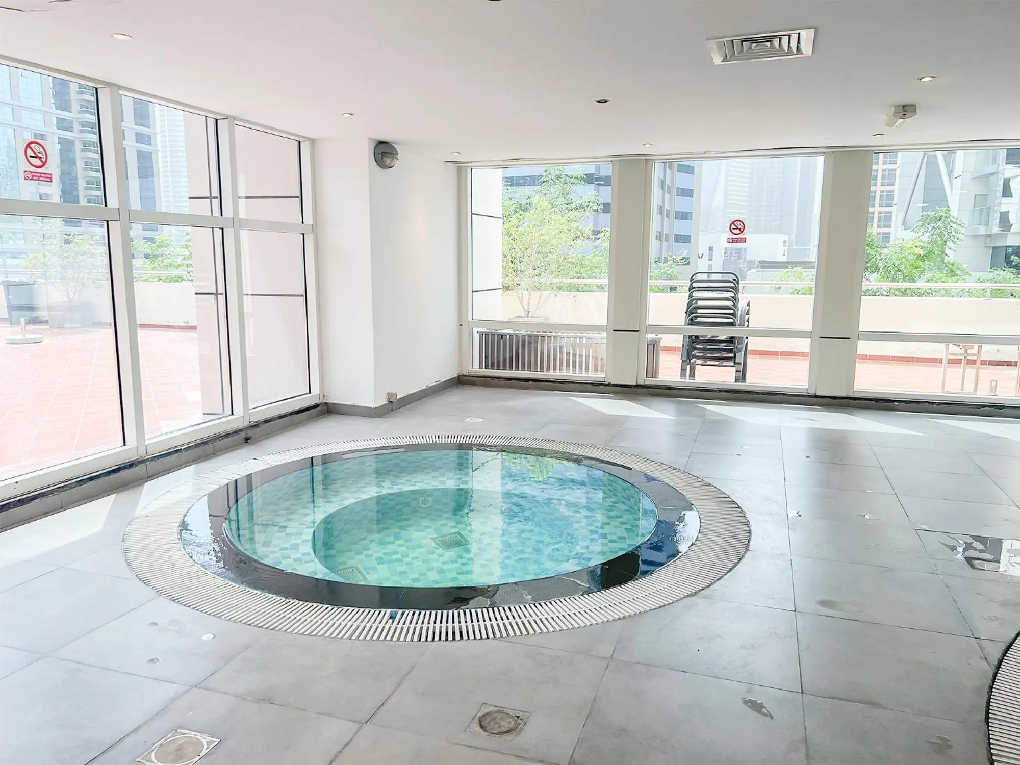 Hot Tub in Cosmos Living Dubai Arch Tower Pool, Gym & Balcony
