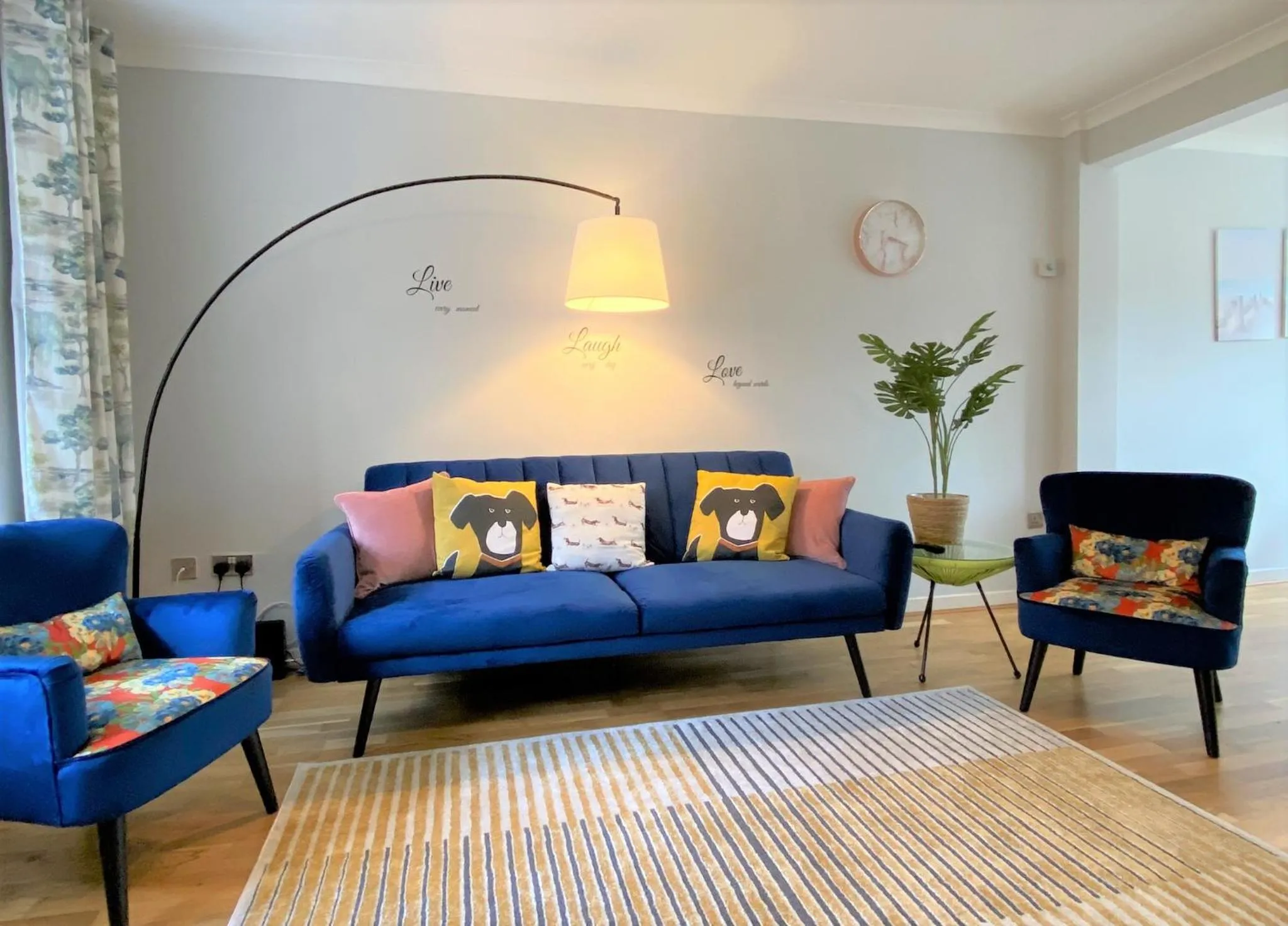 Redhill Town Centre 3 bed House near Gatwick Airport, easy commute to London